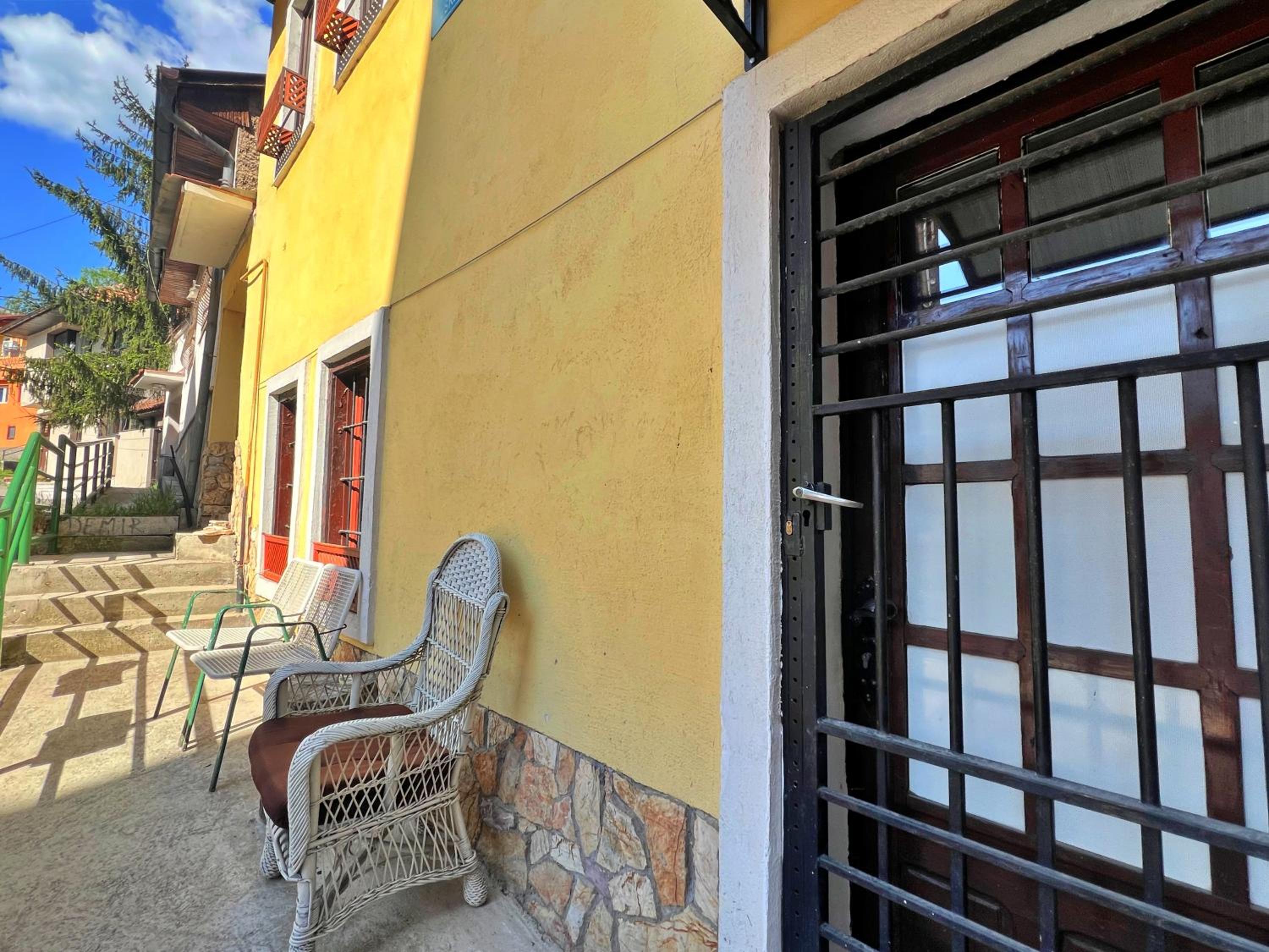Old Town Studio with Patio