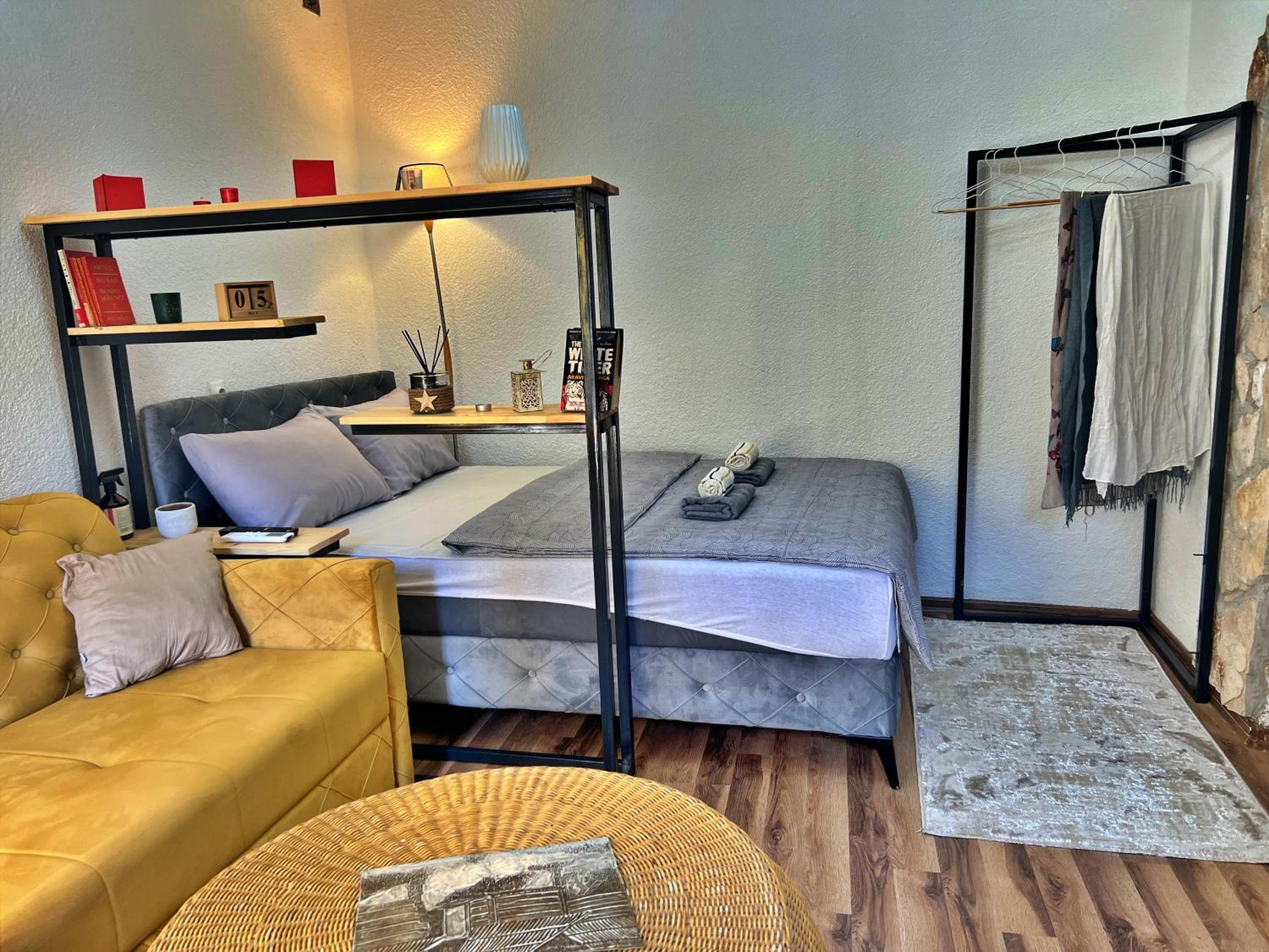 Old Town Studio with Patio