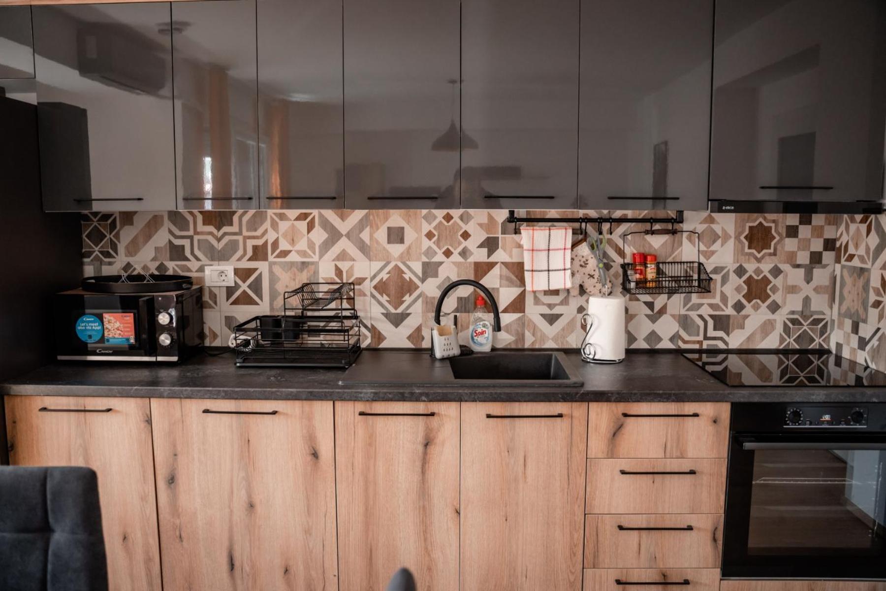 Darki Apartments 4 - Very central, two and three bedrooms apartments with free parking view 3