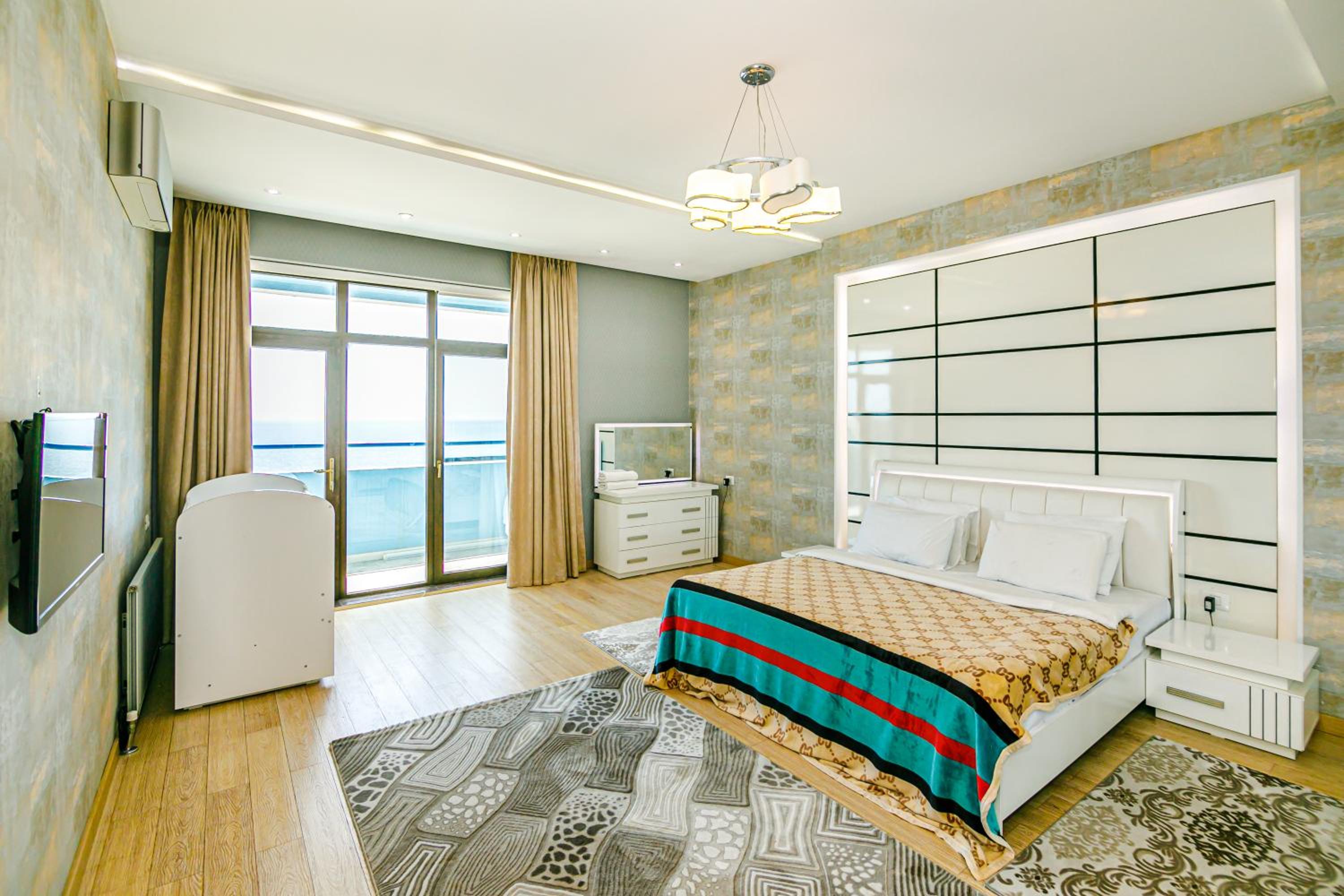 Megafun Sea View B1