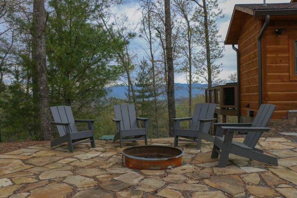 Luxury 3/2.5 Cabin: Lake views, Theatre+GameRoom! view 3