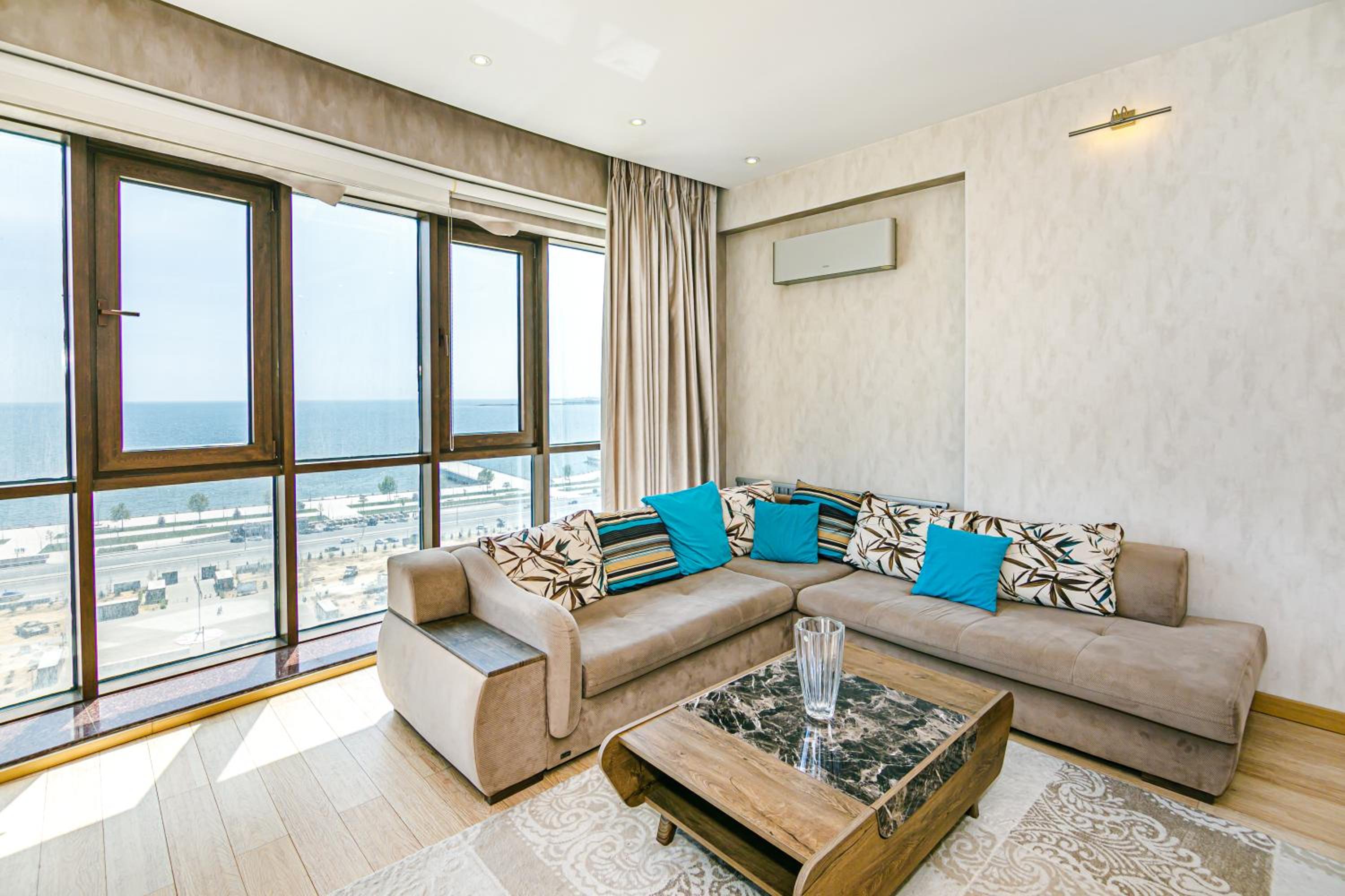 Megafun Sea View B1