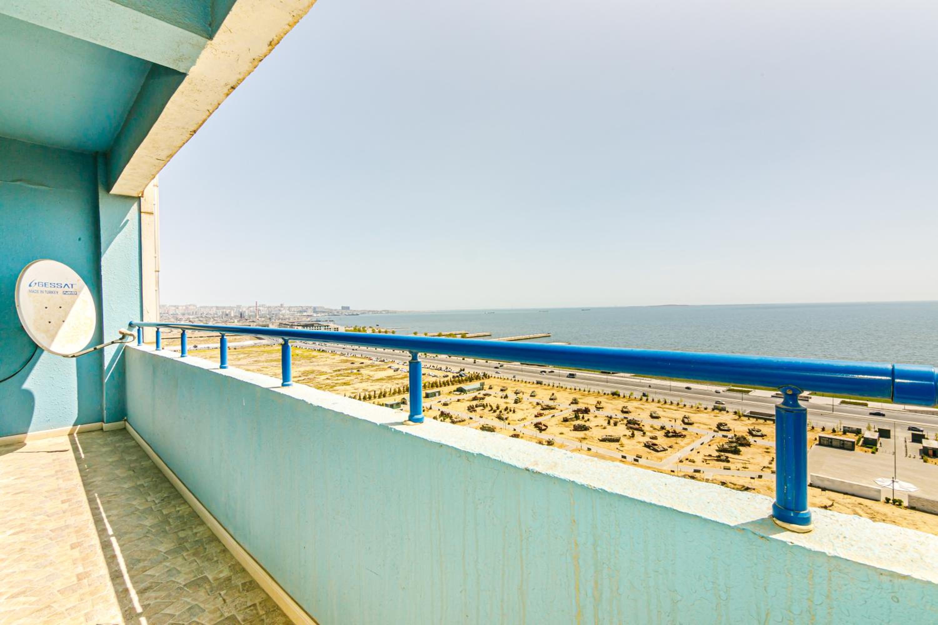 Megafun Sea View B1