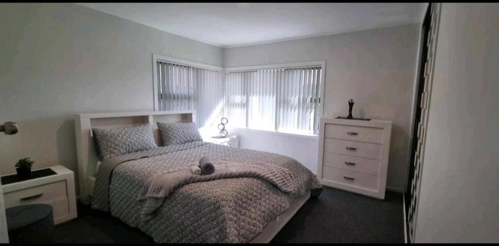 Home Close to Amenities and Airport., photo 13