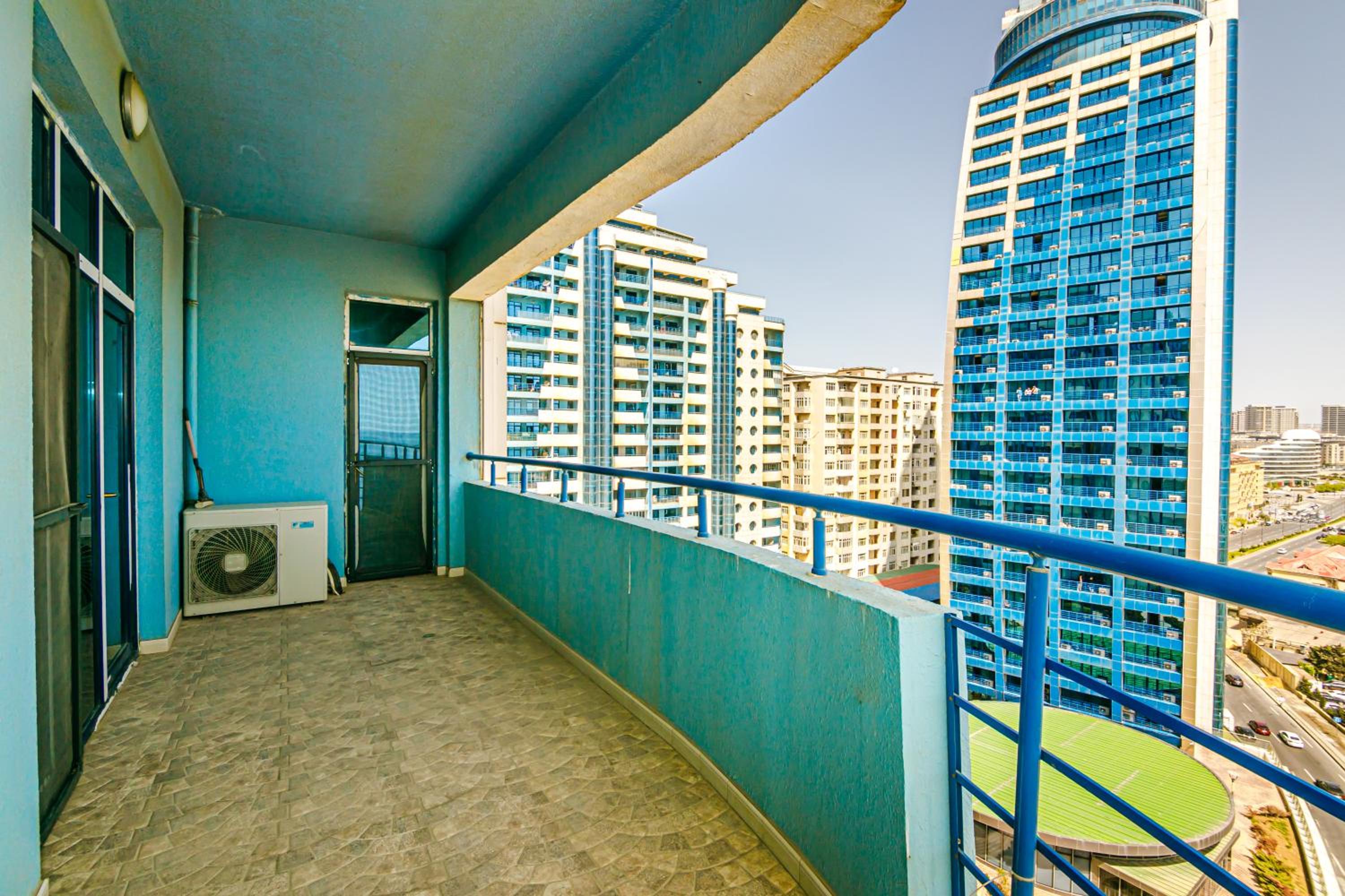 Megafun Sea View B1