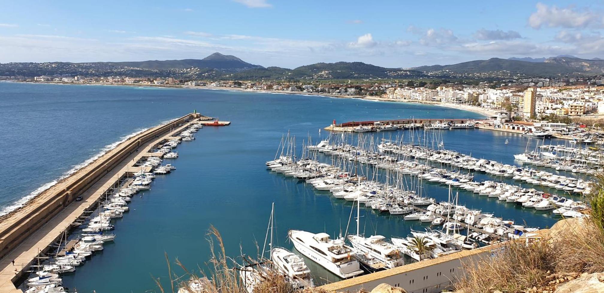 Mar-Beach front apartment in Jávea