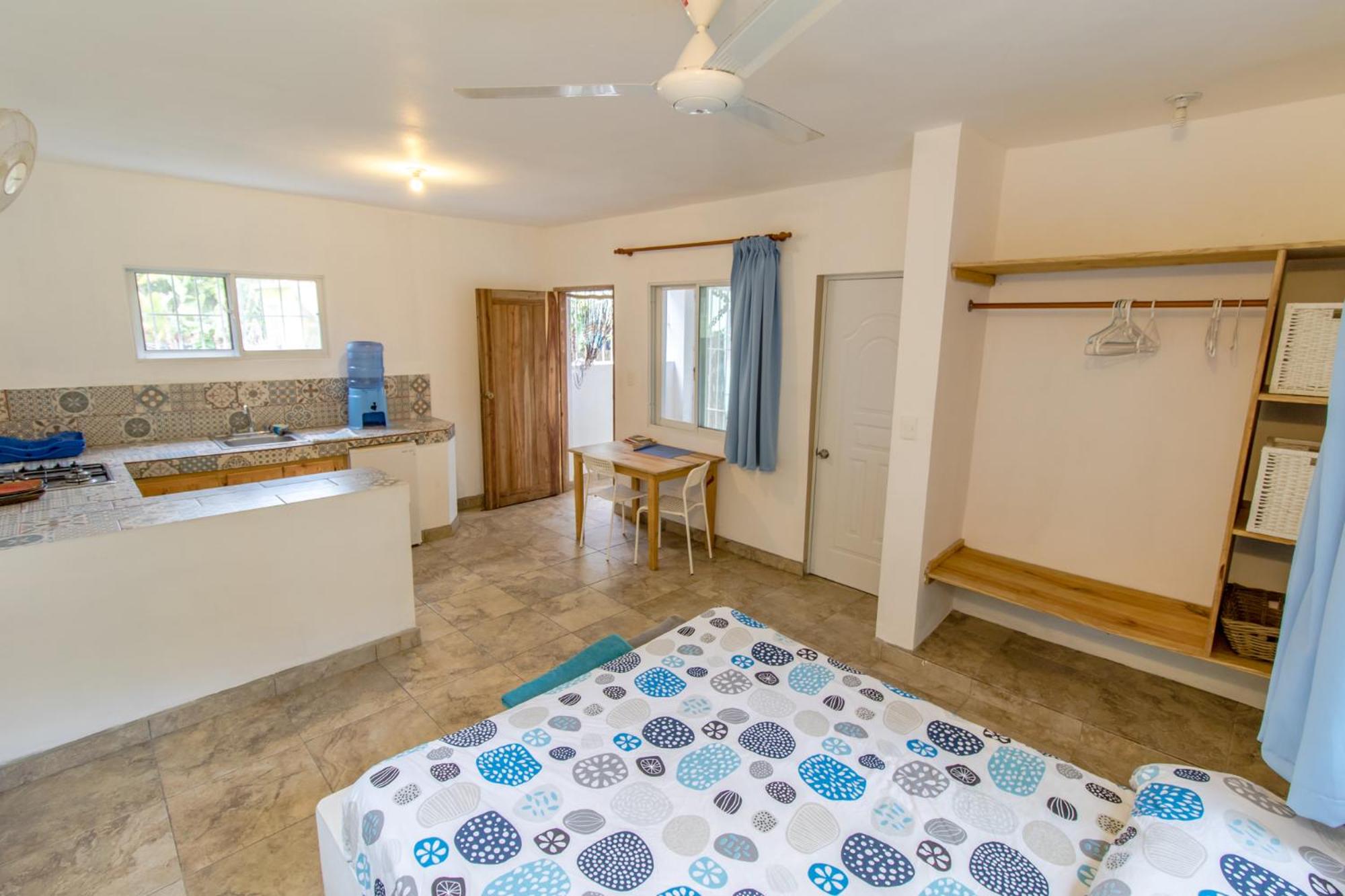 Mango House Downwind studio