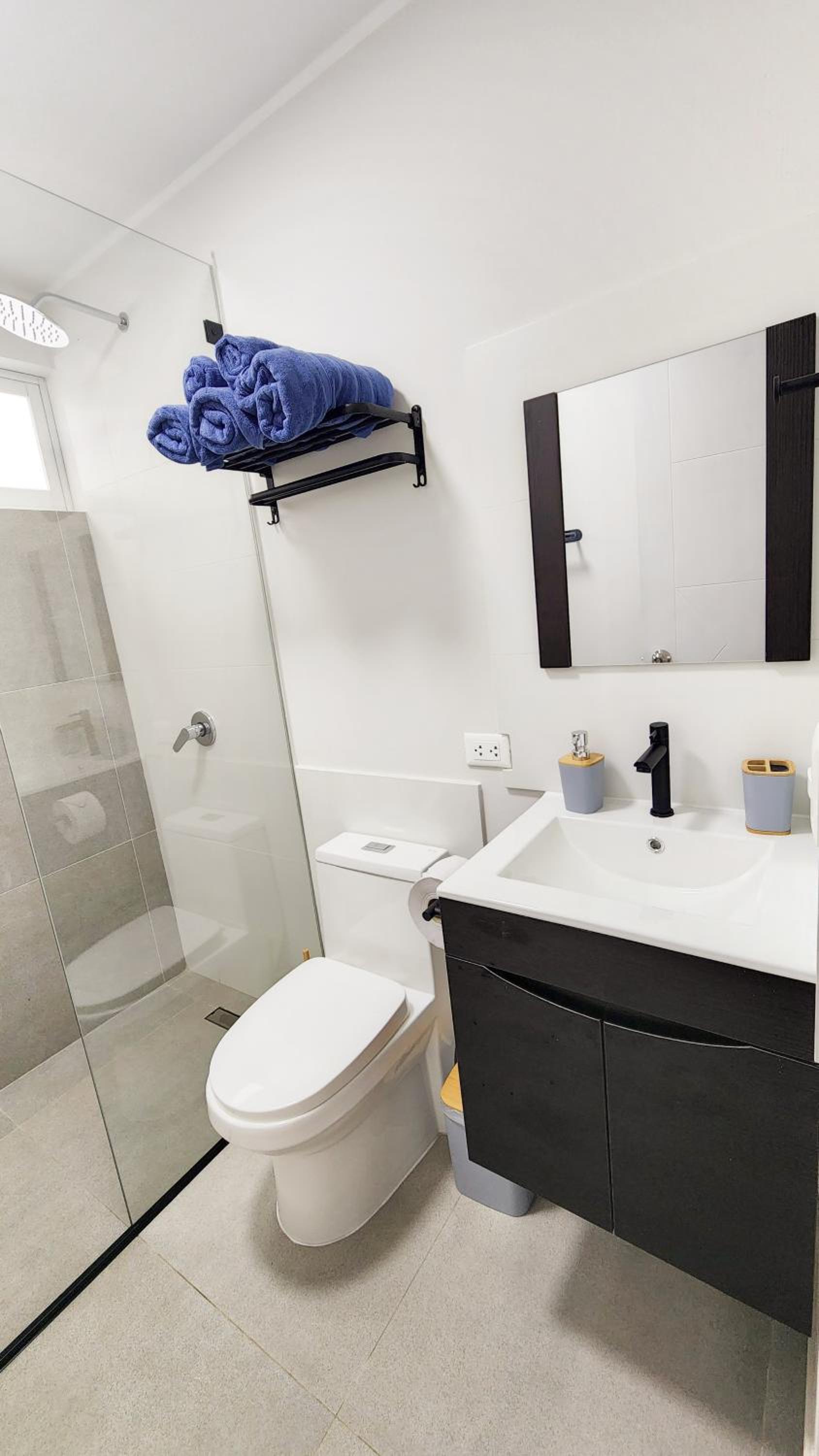 HAWER apartments Oxapampa, vista al valle con cocina
