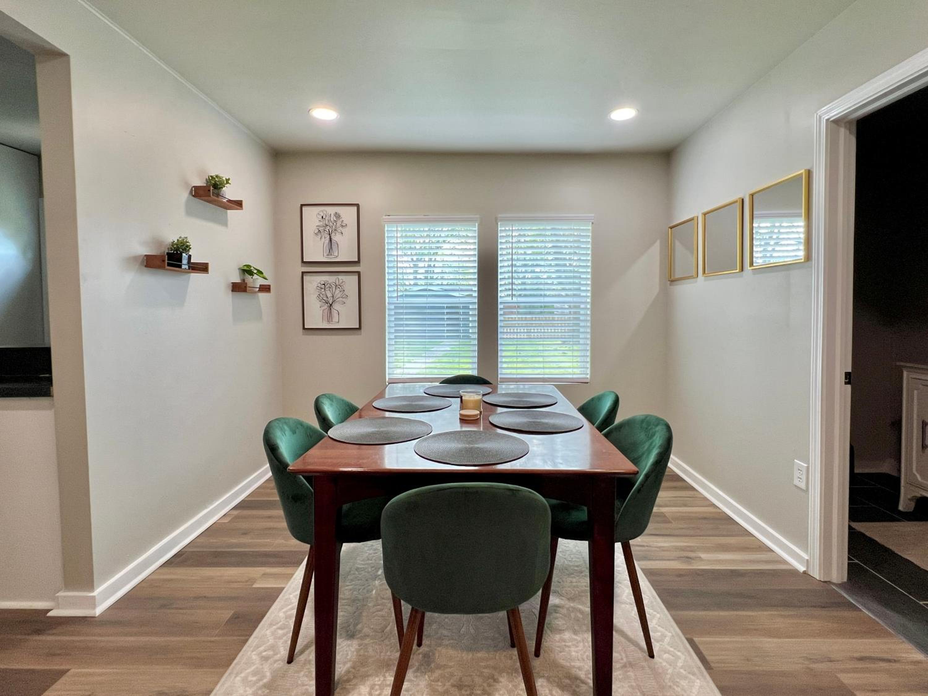 Modern Style Home Near DT Indy & Major Attractions view 5