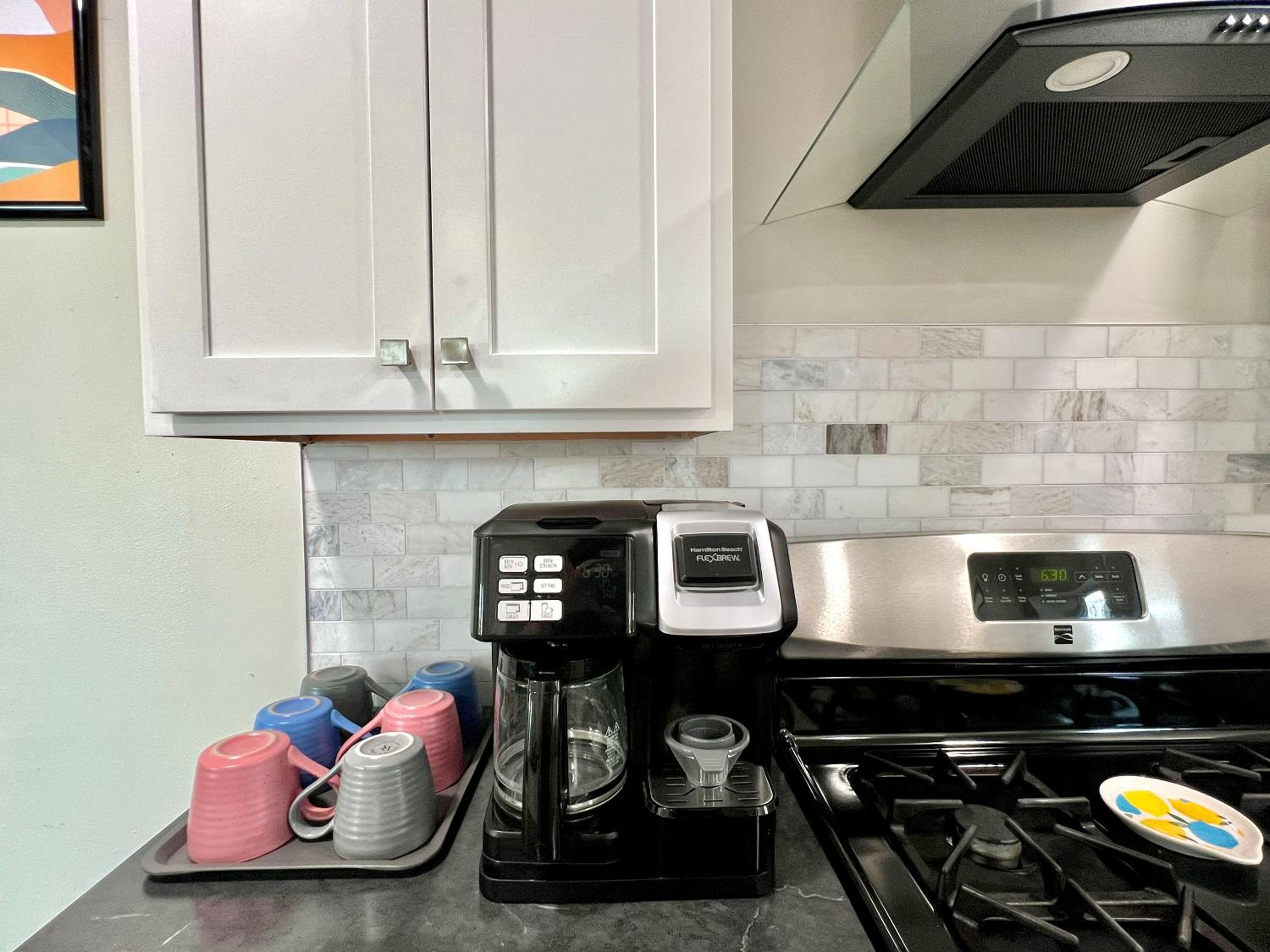 Modern Style Home Near DT Indy & Major Attractions view 4
