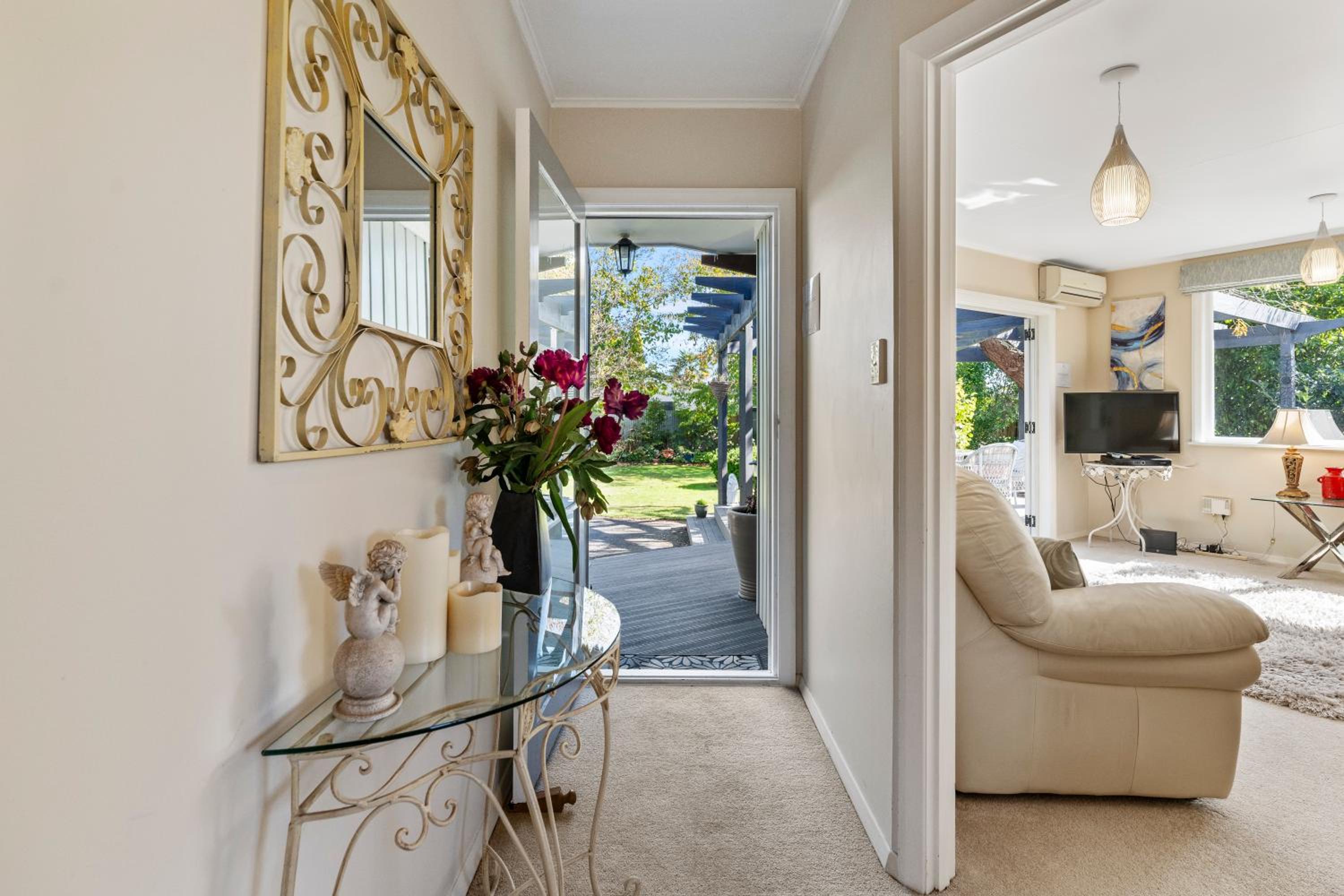Tui Paradise - Havelock North view 4