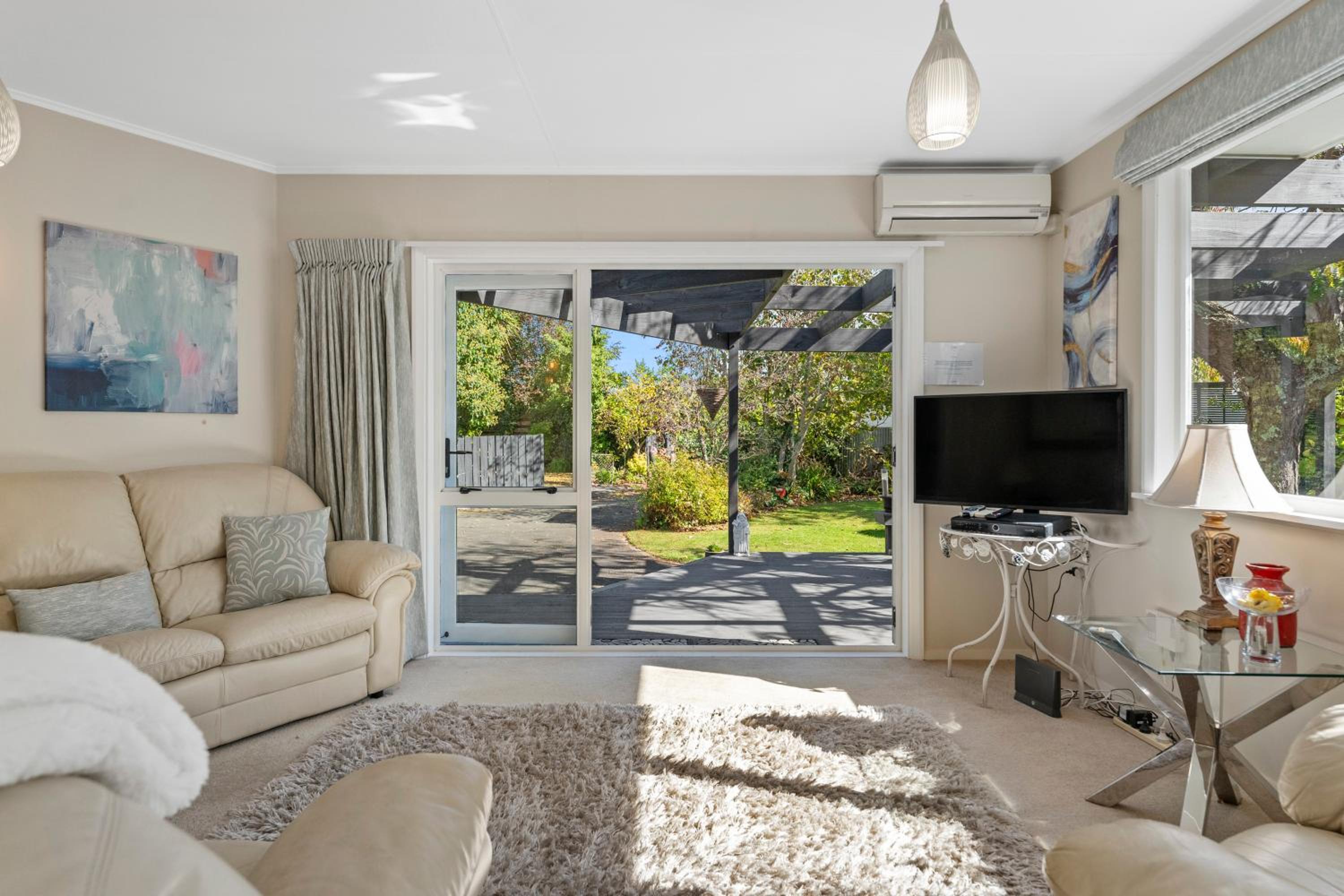 Tui Paradise - Havelock North view 5