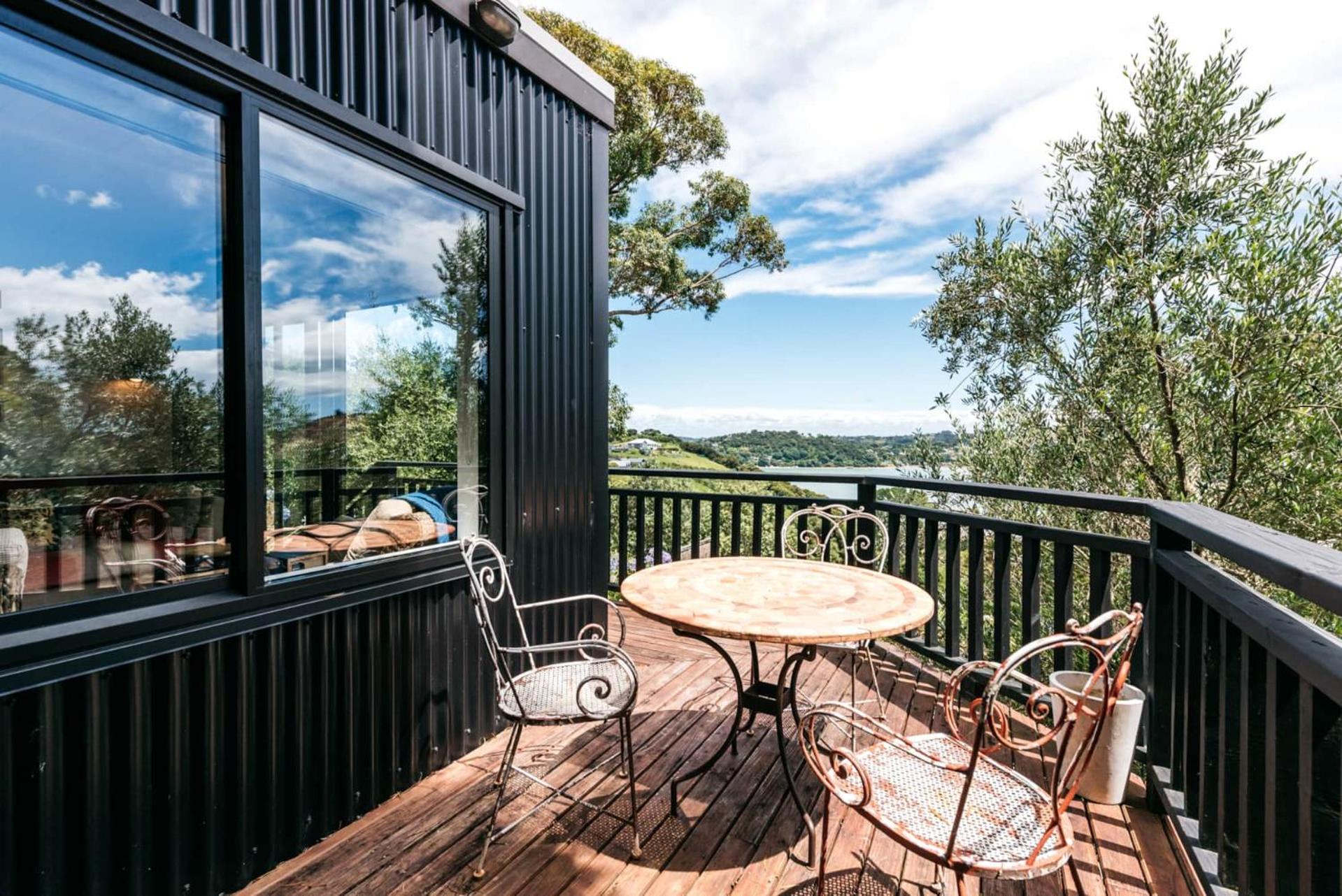The Winemaker's Cottage - Coast & Country view 5