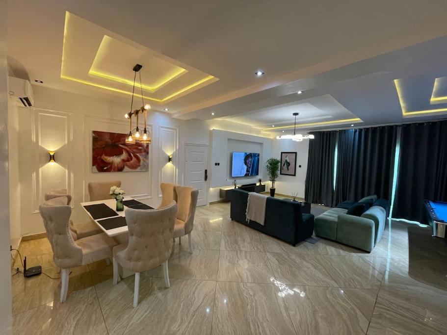 Luxury 3 bed in Parkview Estate