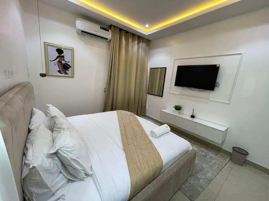 Luxury 3 bed in Parkview Estate