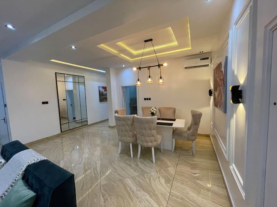 Luxury 3 bed in Parkview Estate