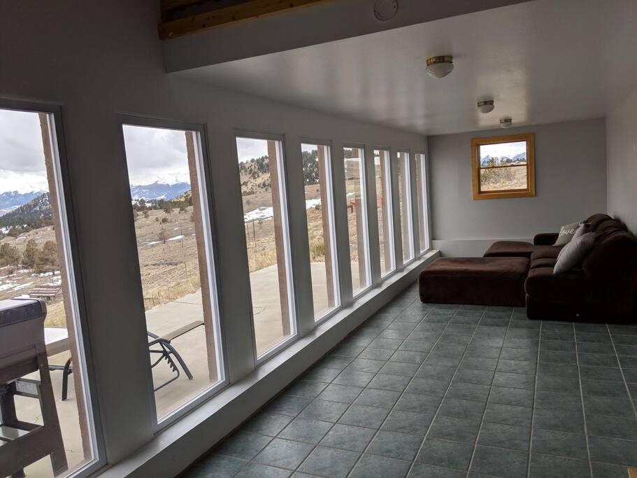 Beautiful quiet getaway in dark skies community. Perfect for a relaxing stay in the mountains view 3
