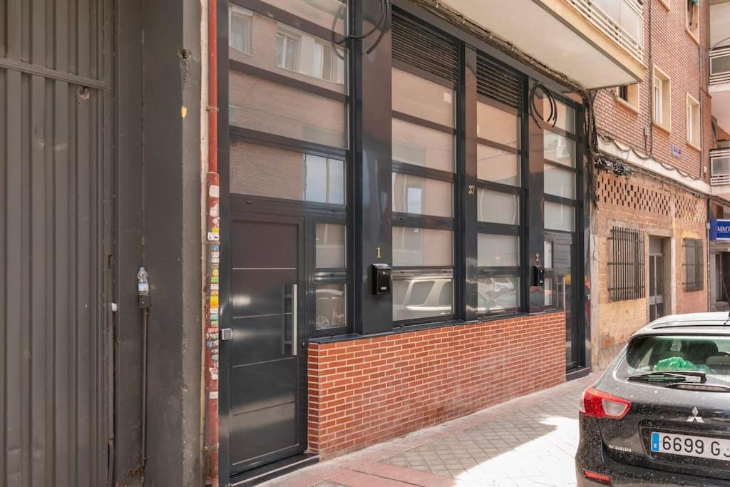 Nice new duplex in front of Palacio VistaAlegre