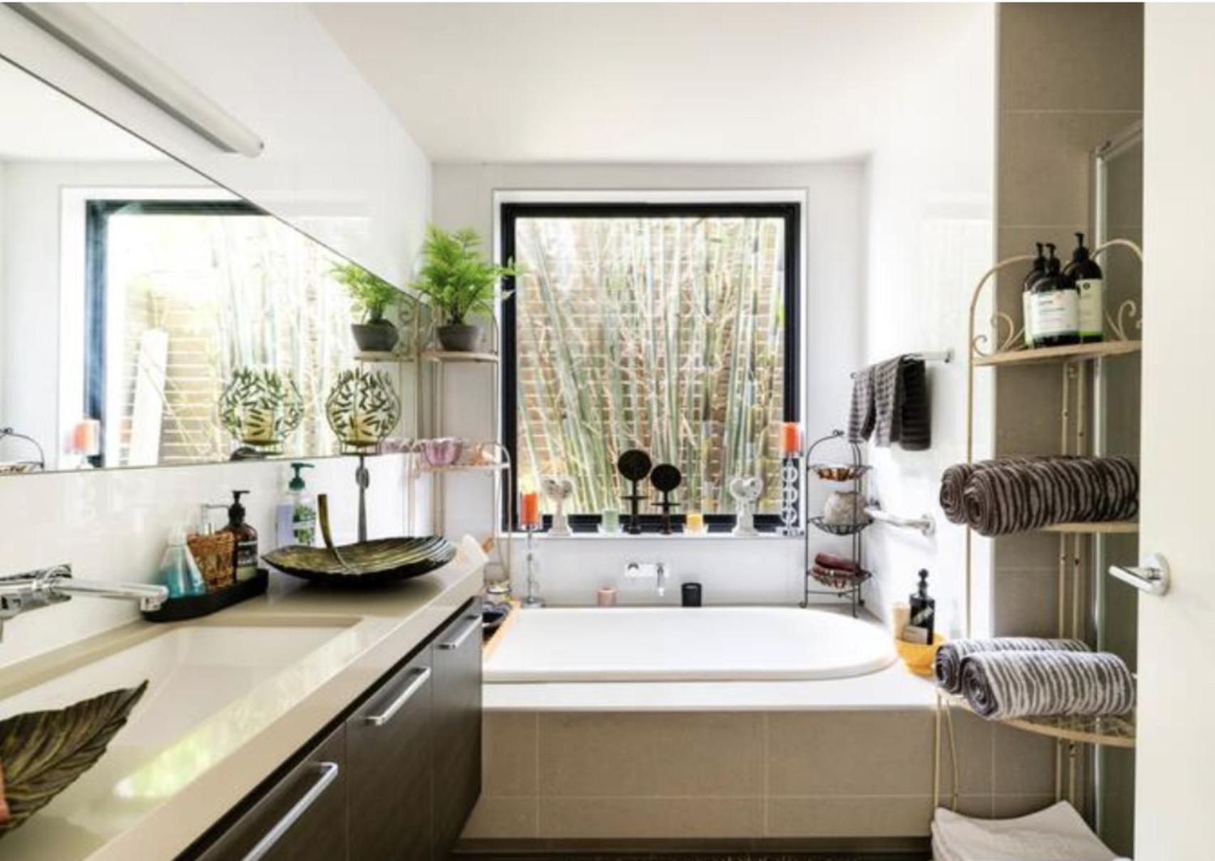 Bayside Boutique Retreat- Black Rock, Melbourne.