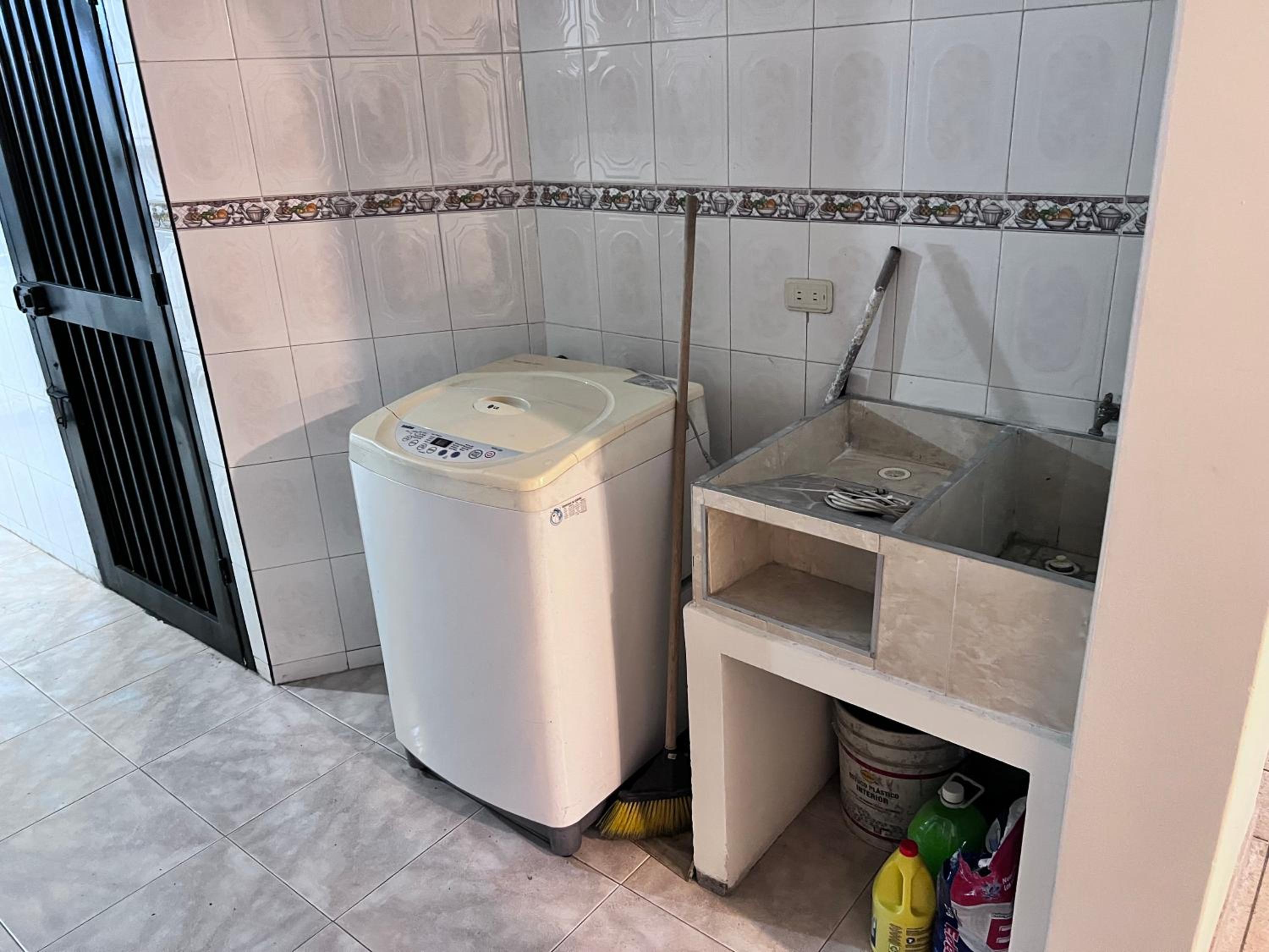 Zona Rosa Barrio Granada - Apartamento grande y cómodo - Cozy large apartment Near tourist attractions