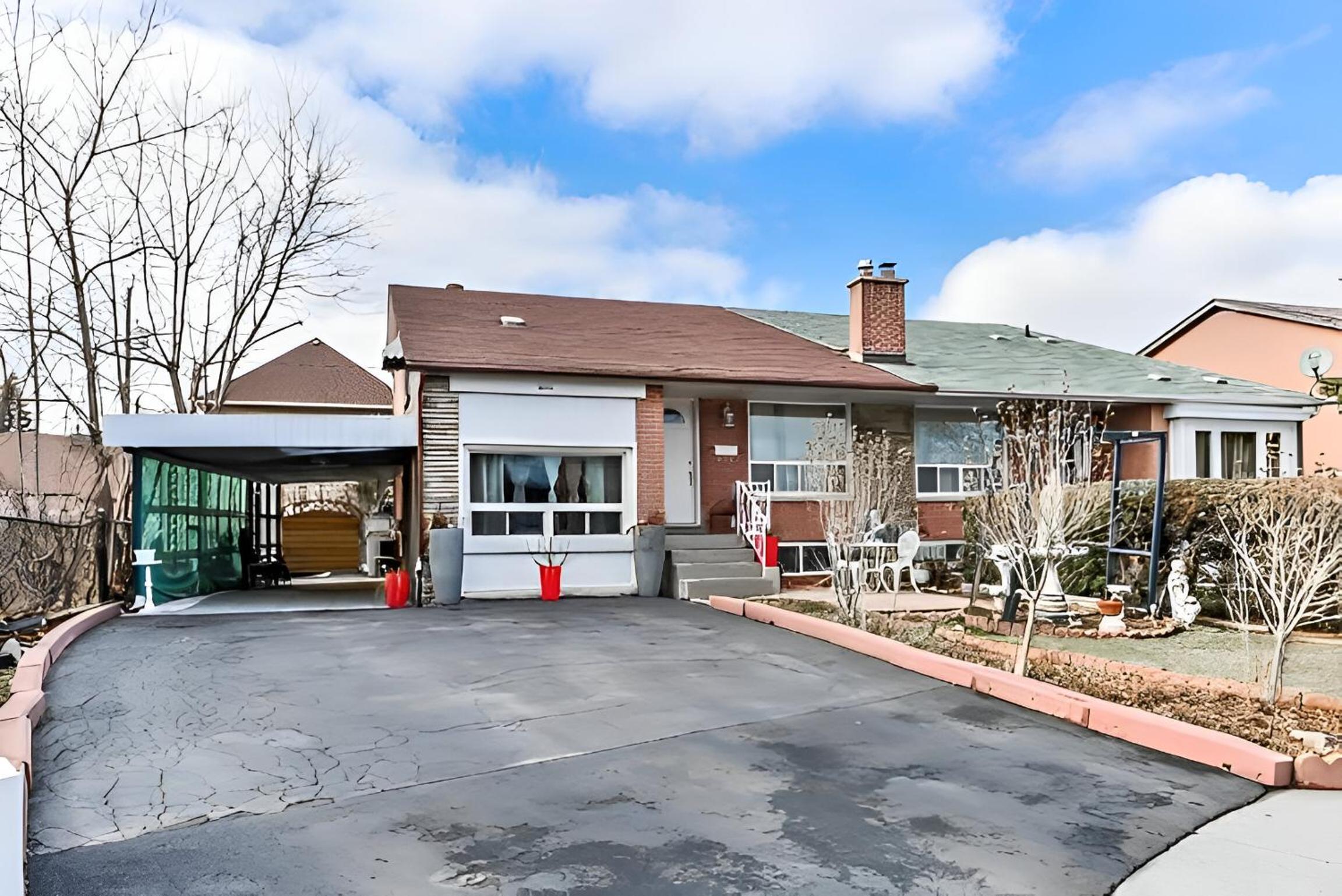 Modern Quiet Home By the Airport