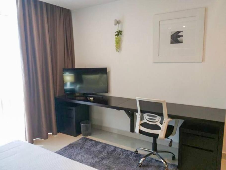 Platinum One Private Apartment Luxury Living in Colombo 3 view 2