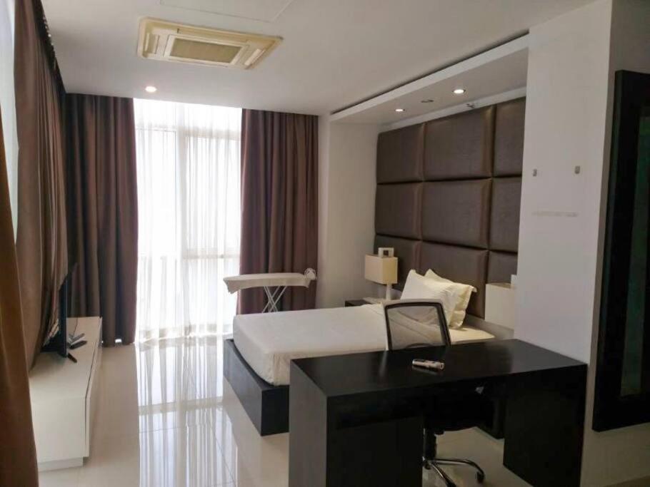 Platinum One Private Apartment Luxury Living in Colombo 3 view 4