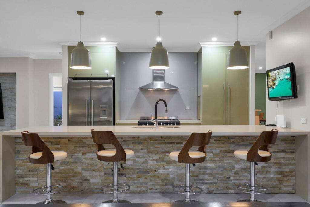 Oversized Luxury- A Corporate & Family Heaven