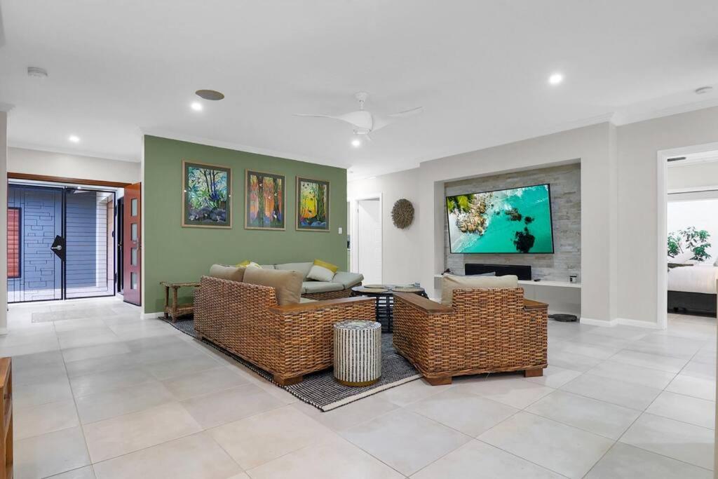 Oversized Luxury- A Corporate & Family Heaven