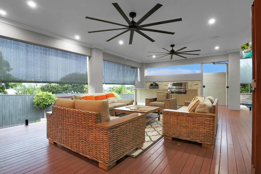 Oversized Luxury- A Corporate & Family Heaven