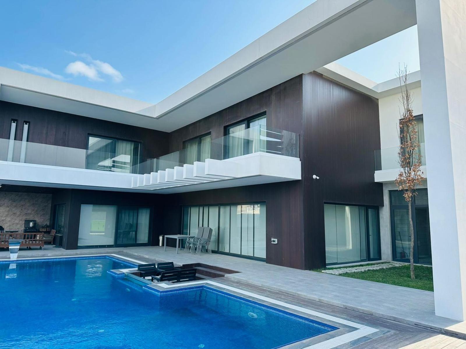 The Luxury Village in Baku