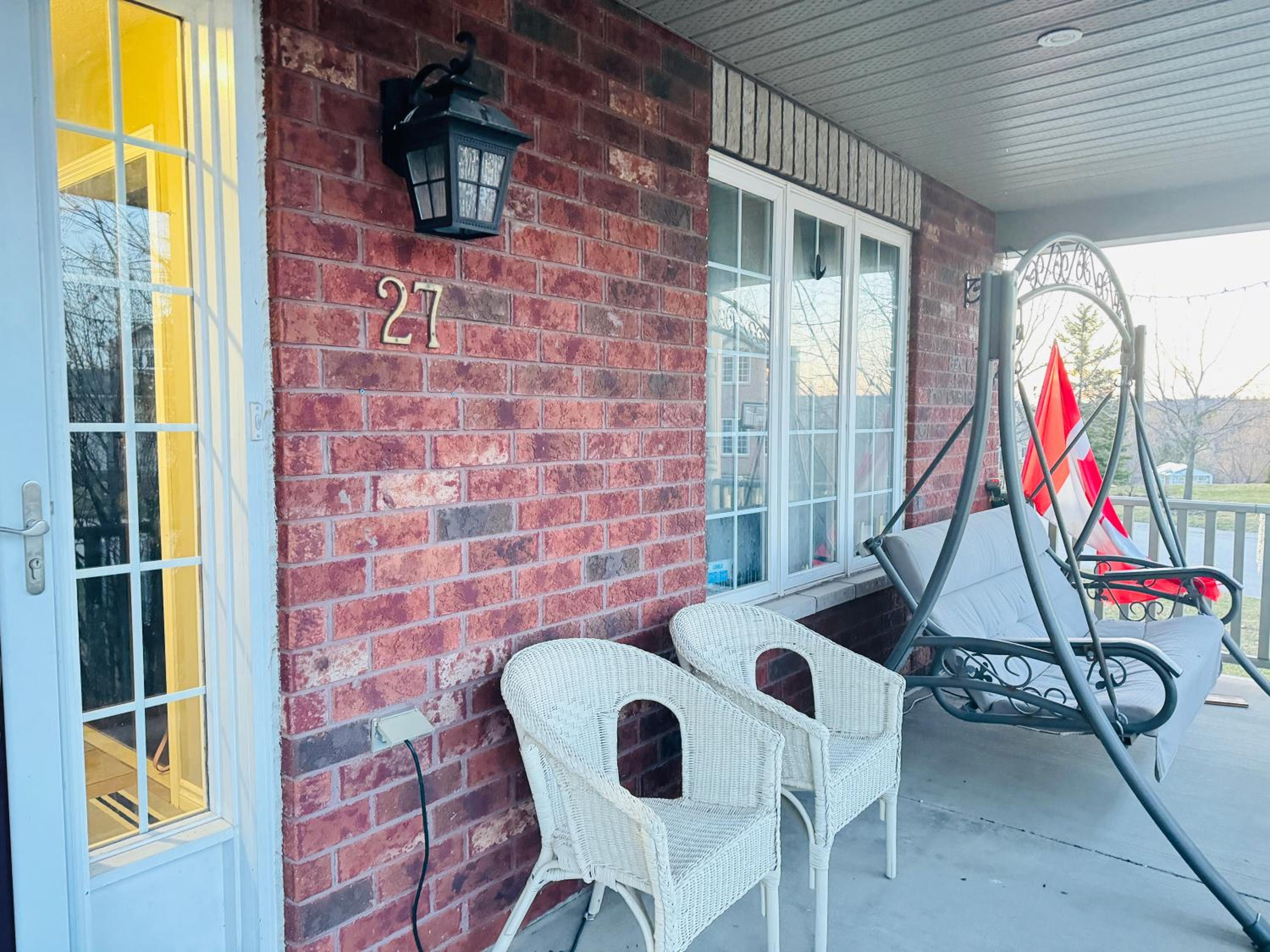 Spacious 4-Bedroom Home in Desirable Barrie Neighborhood