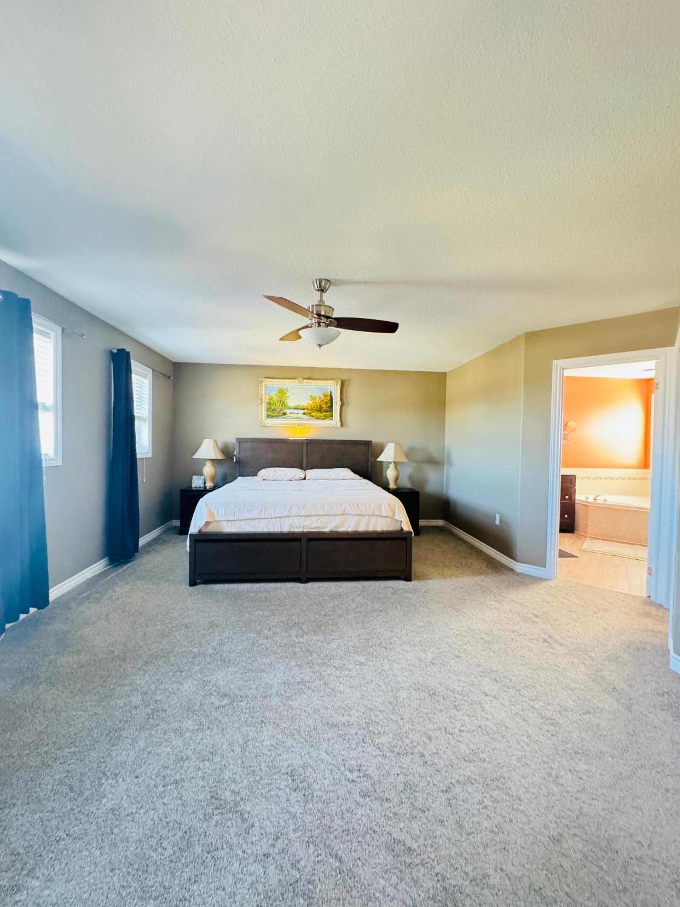 Spacious 4-Bedroom Home in Desirable Barrie Neighborhood