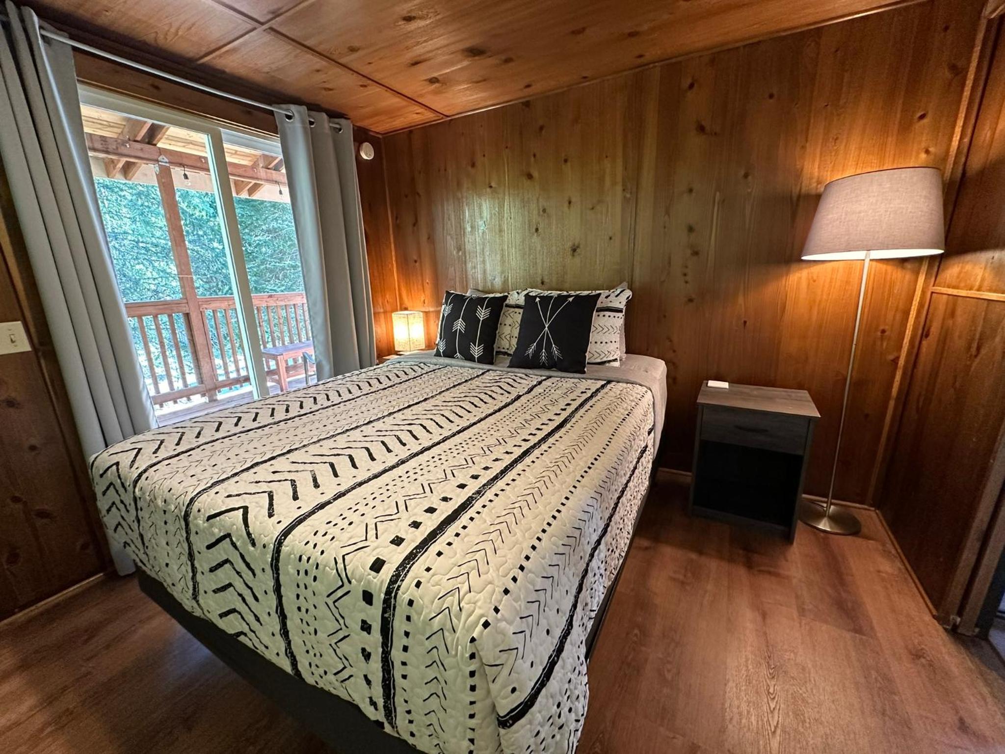 The Cabin in Packwood view 2