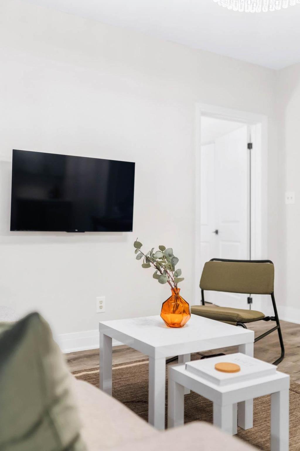 Upscale Living - Hotel Comfort, Home Feel