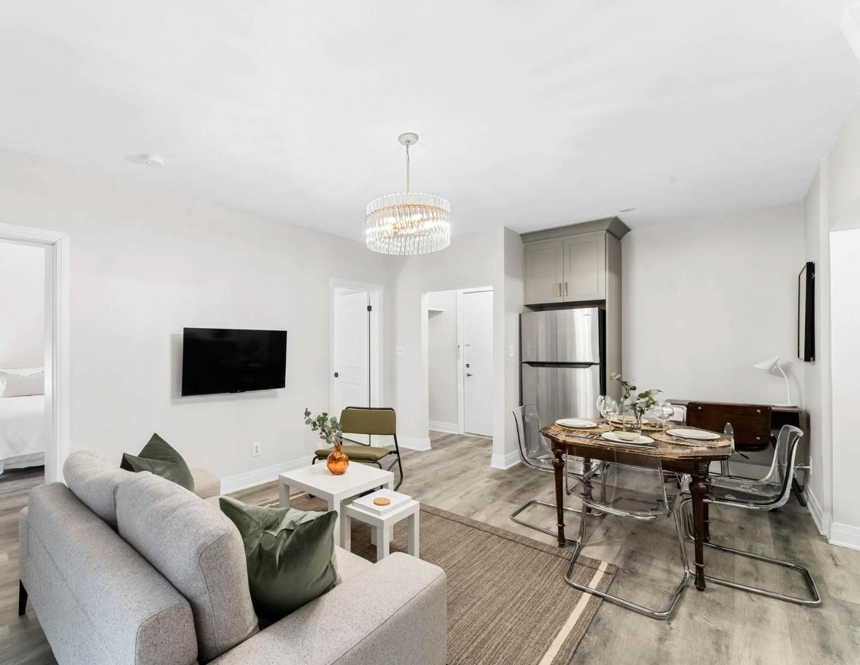Upscale Living - Hotel Comfort, Home Feel