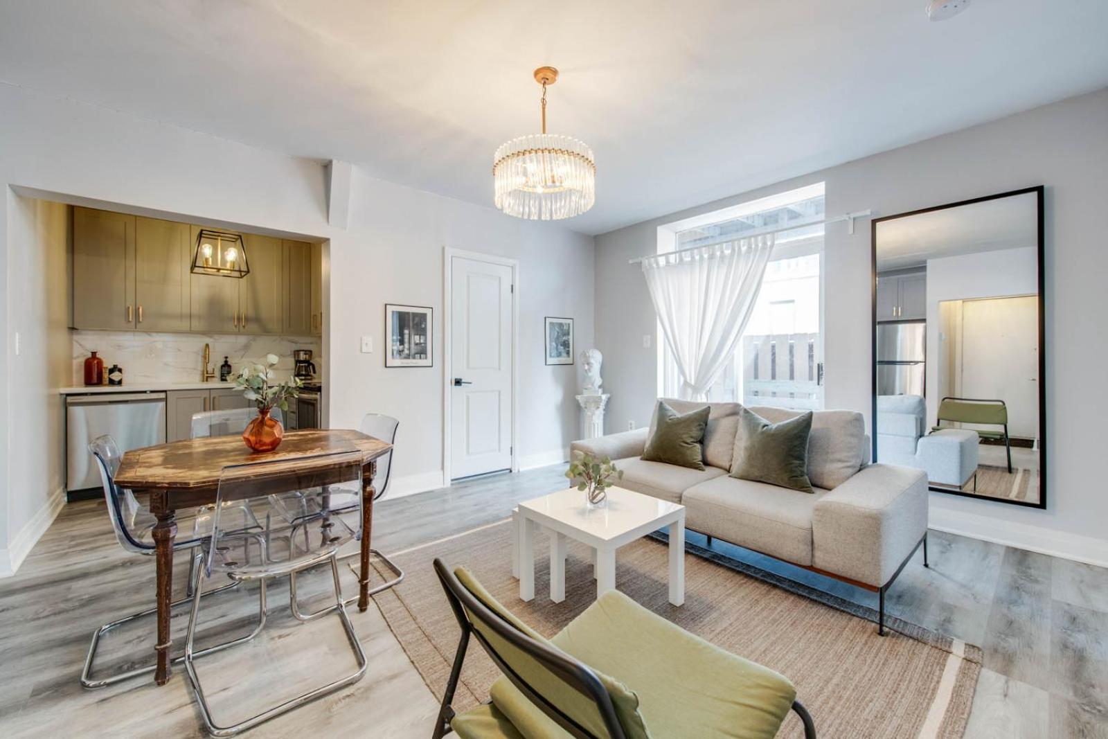 Upscale Living - Hotel Comfort, Home Feel