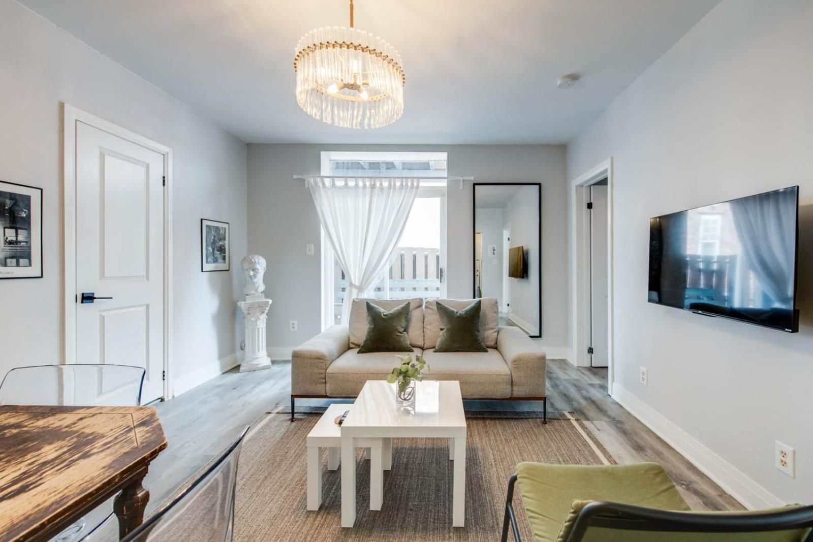 Upscale Living - Hotel Comfort, Home Feel
