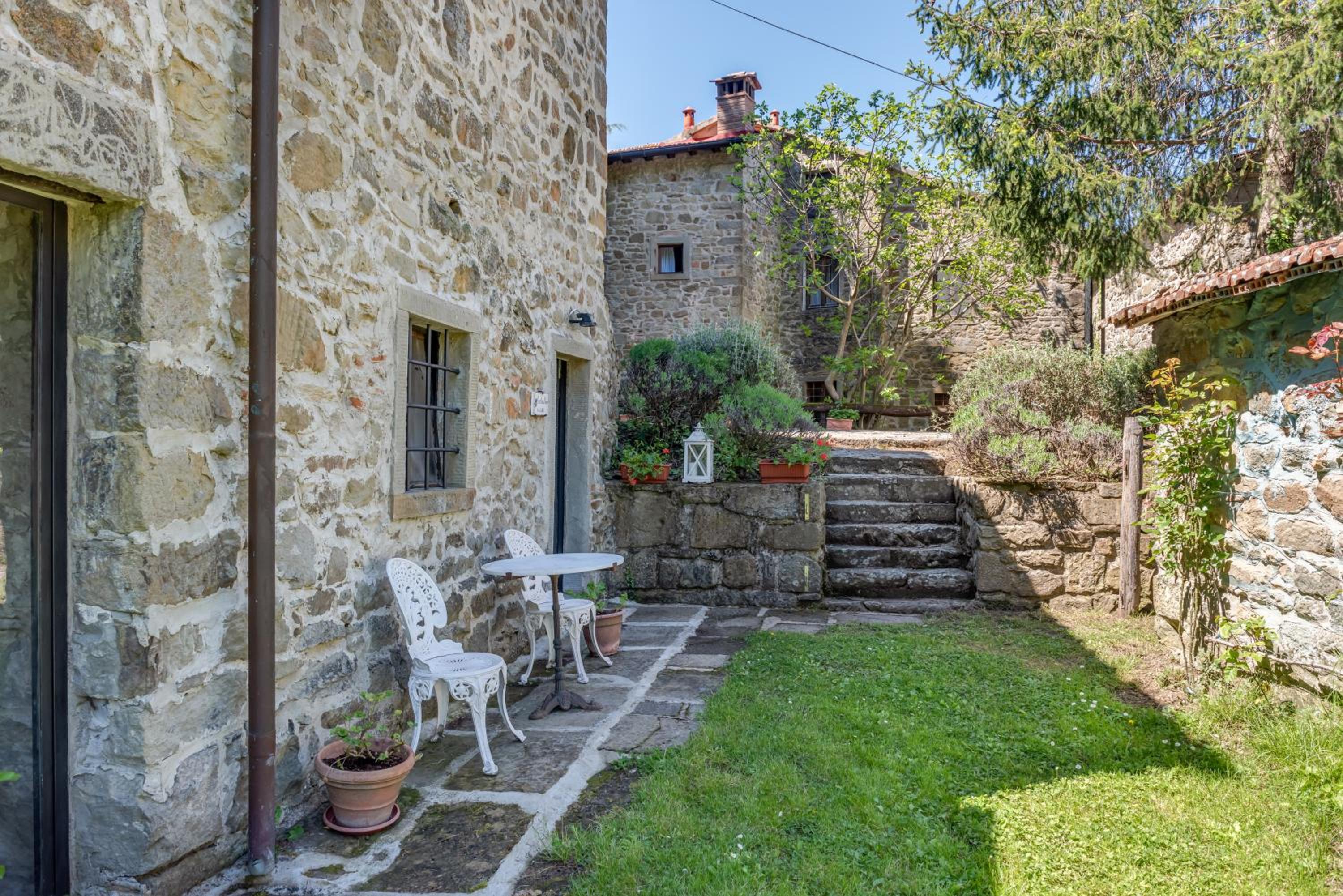 Fienile con piscina vicino Firenze