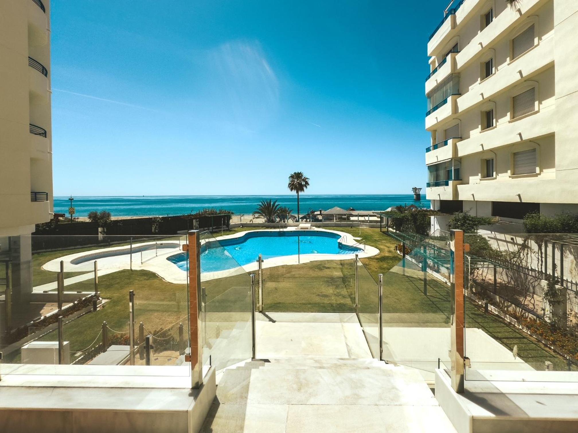 Marbella Beachfront - Exclusivo apartamento en primera linea de playa