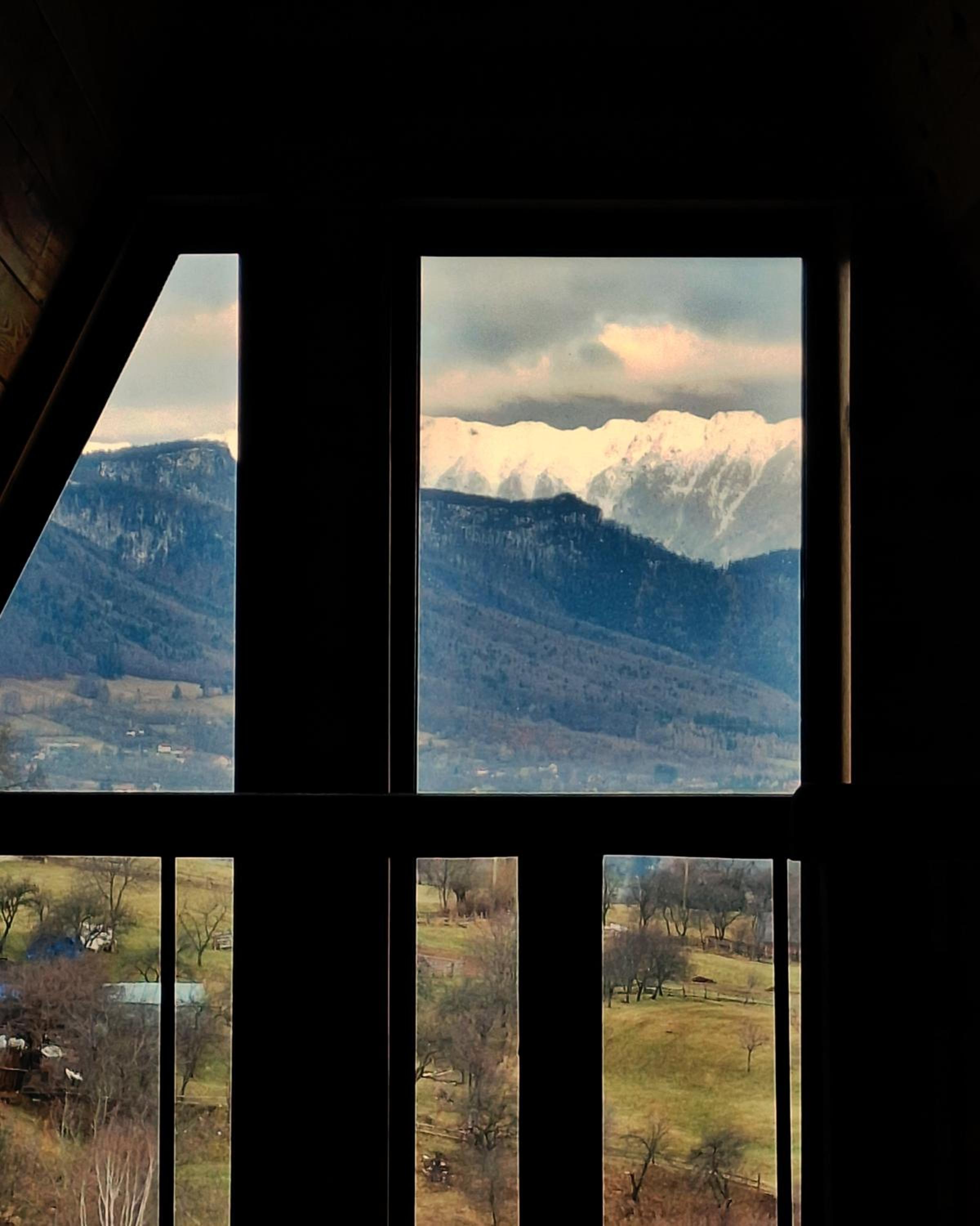 Zibran Cabane view 4