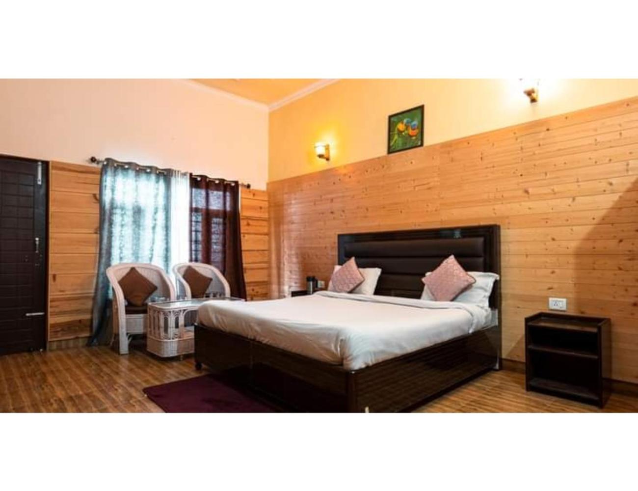 Himalayan Kiwi Resort, Kanatal view 3