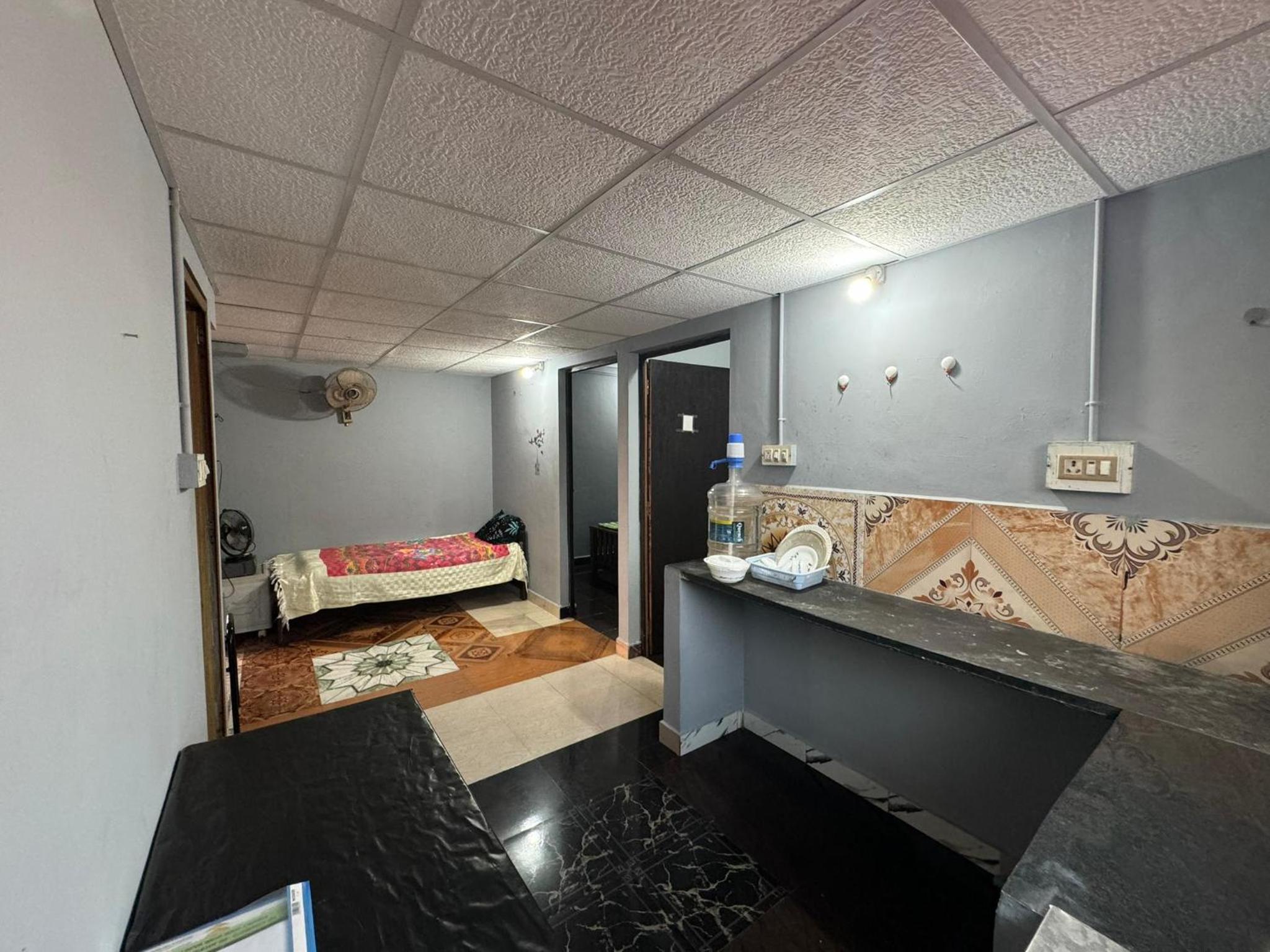 KENSONS BUDGETSTAY- 2 Bedroom Private Apartment view 2
