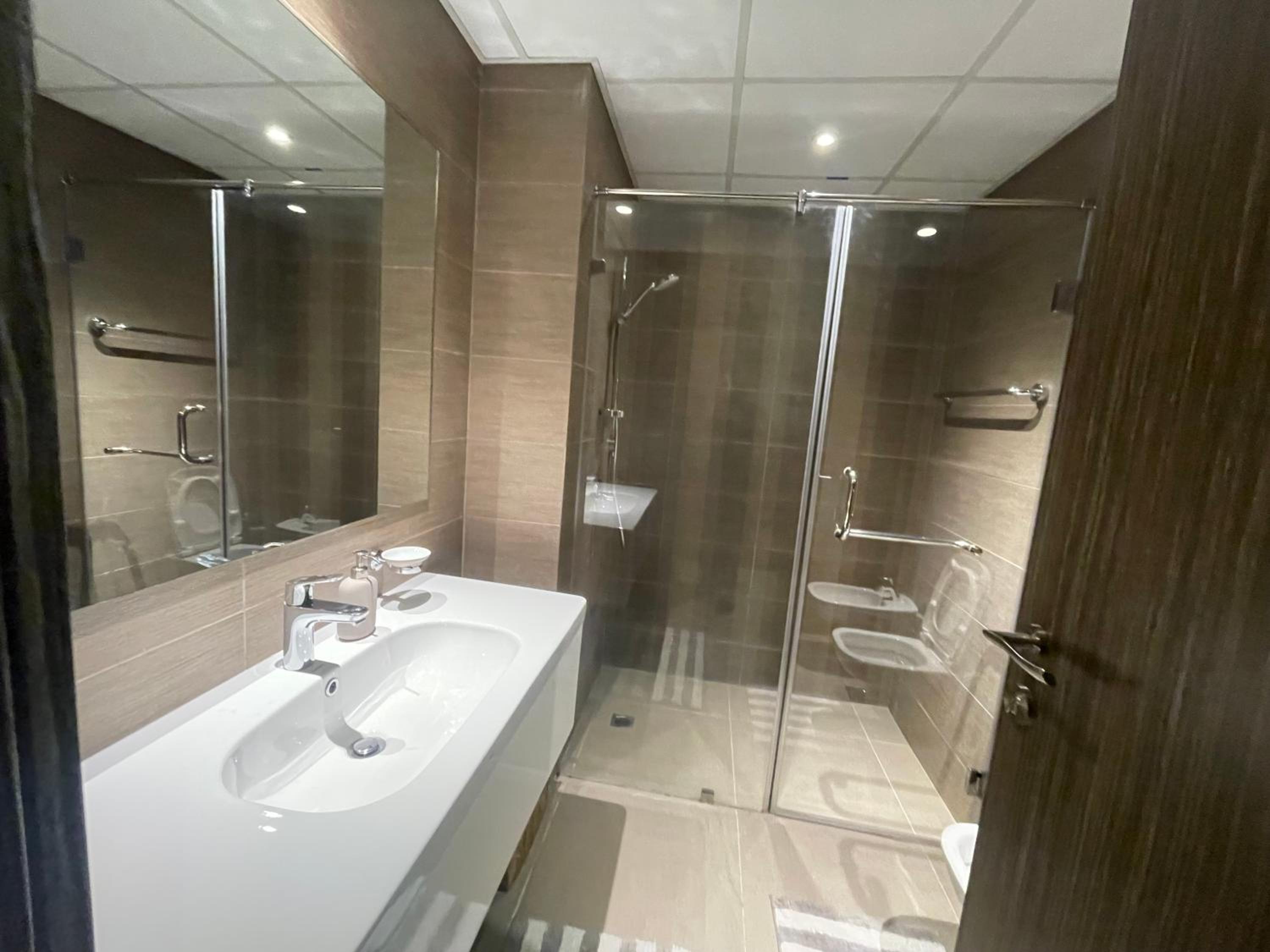 2 Luxury bedroom Apartment In Amwaj Island