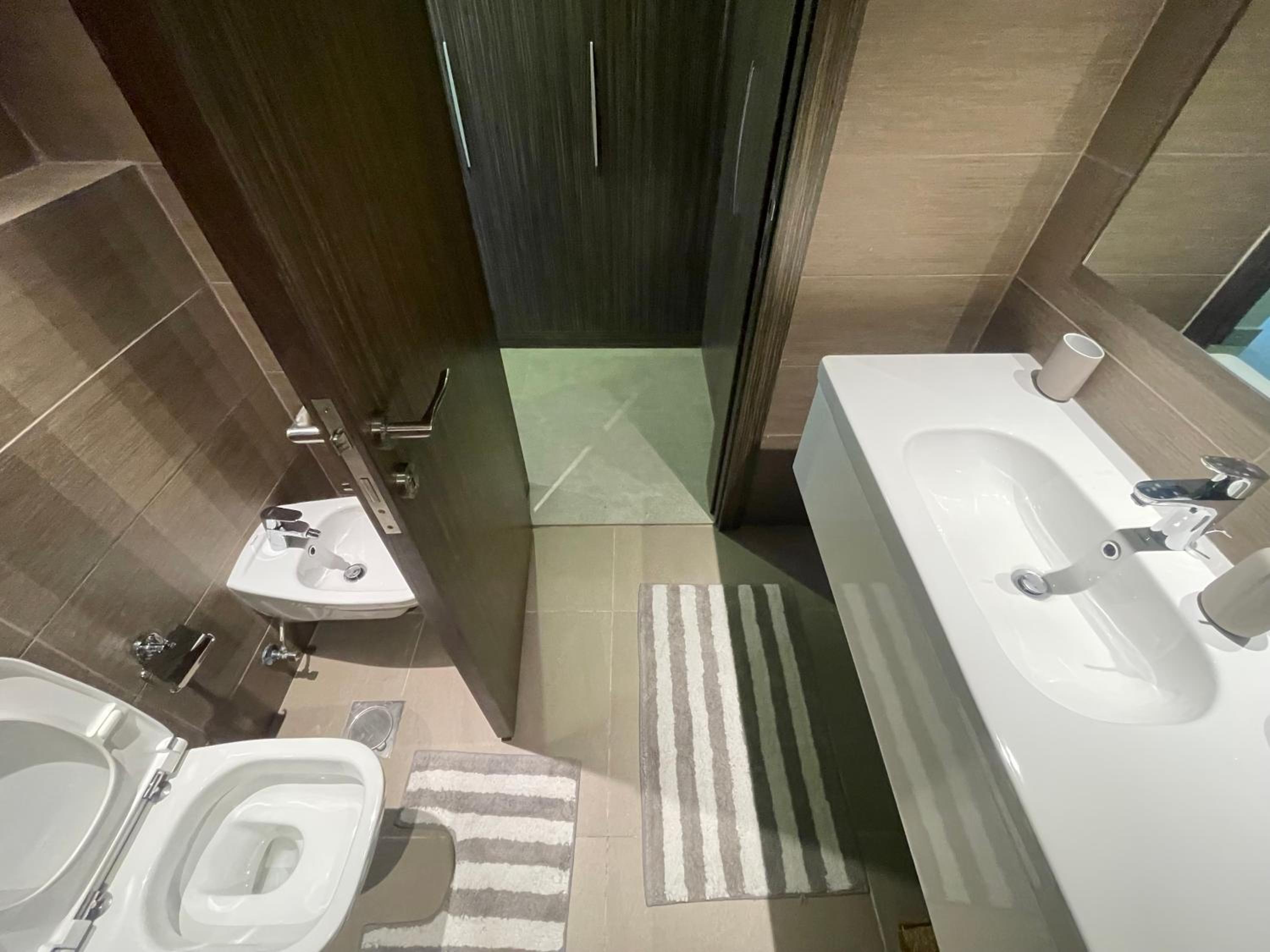 2 Luxury bedroom Apartment In Amwaj Island