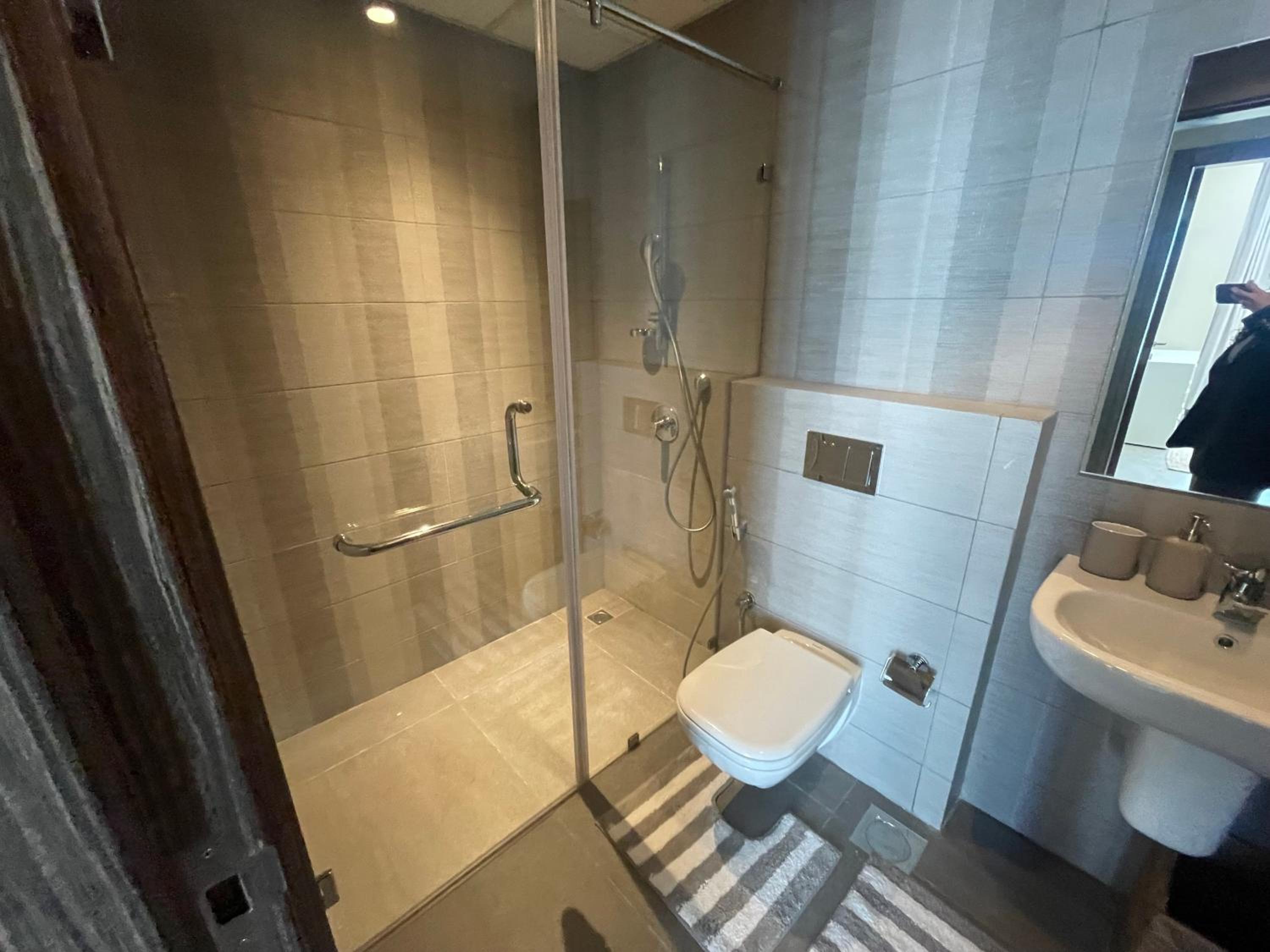 2 Luxury bedroom Apartment In Amwaj Island