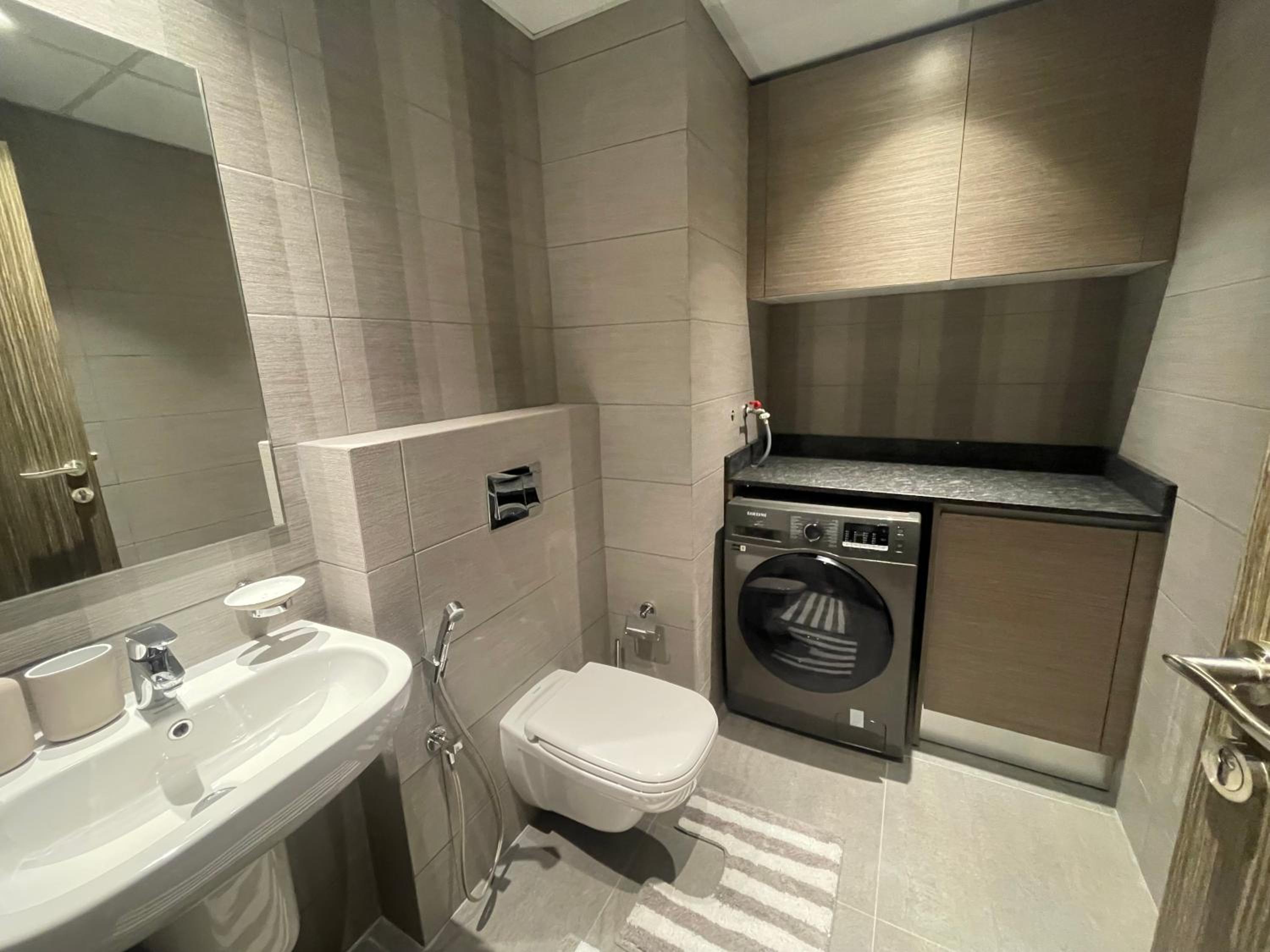 2 Luxury bedroom Apartment In Amwaj Island