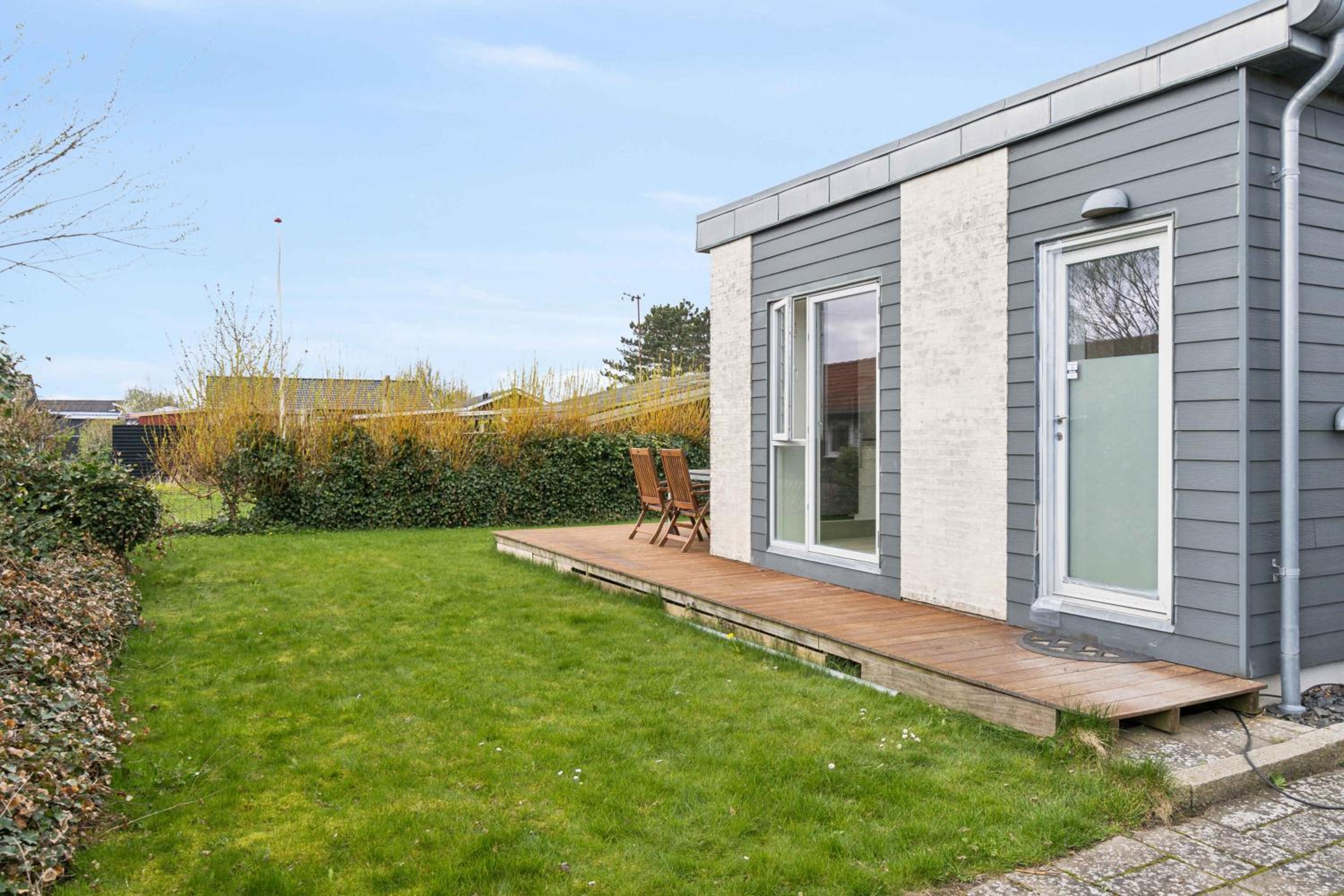 Modern Summer House With Fantastic Skylight