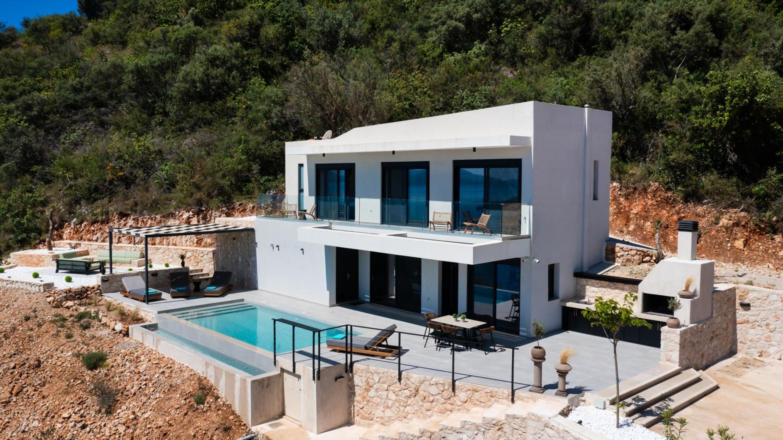 PANTEA LUXURY VILLA view 3