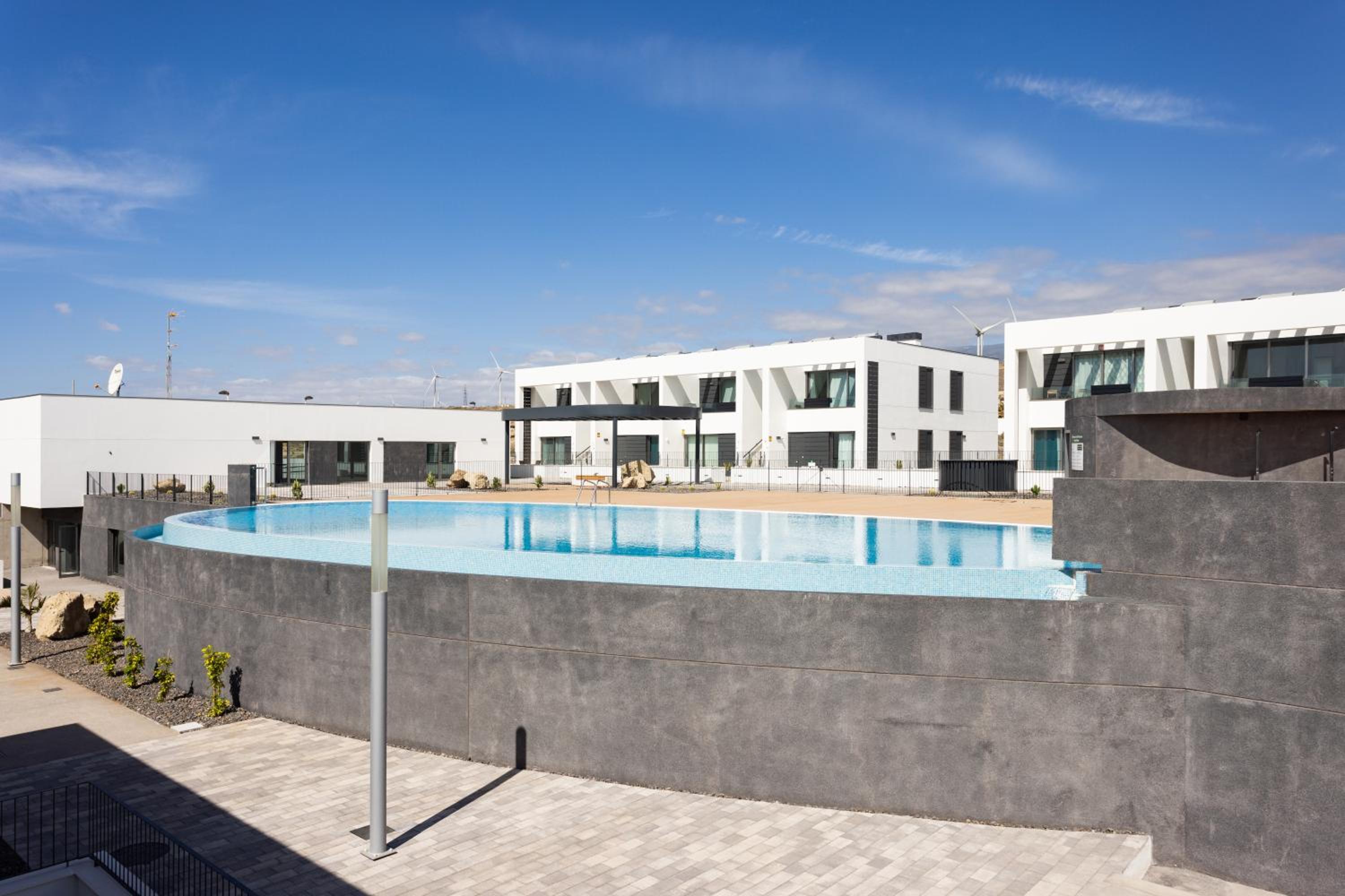Maruxía Beach and Pool apartemnt